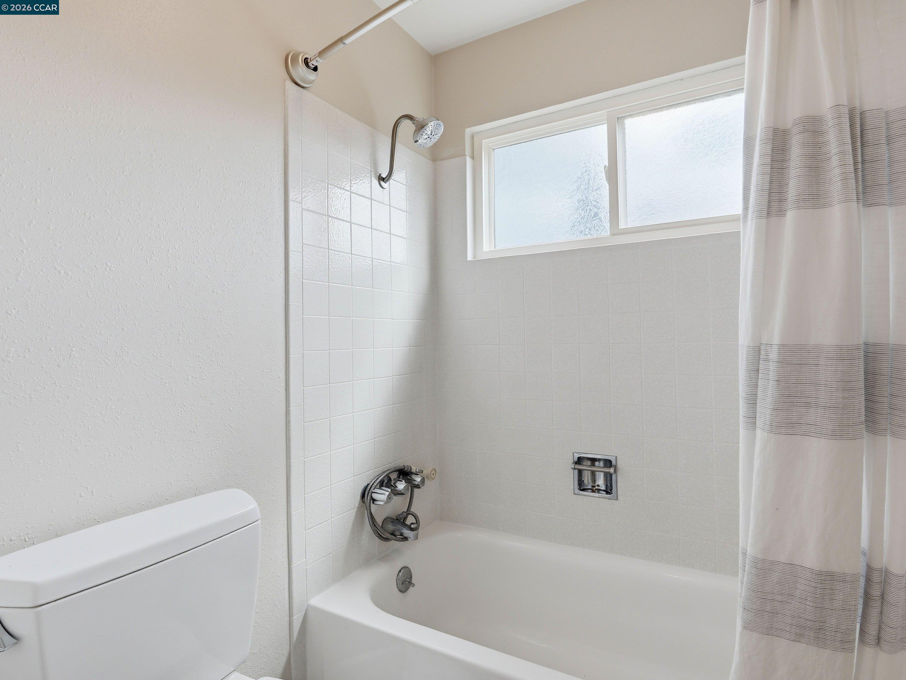 352 Donegal Way, Martinez, CA, 94553