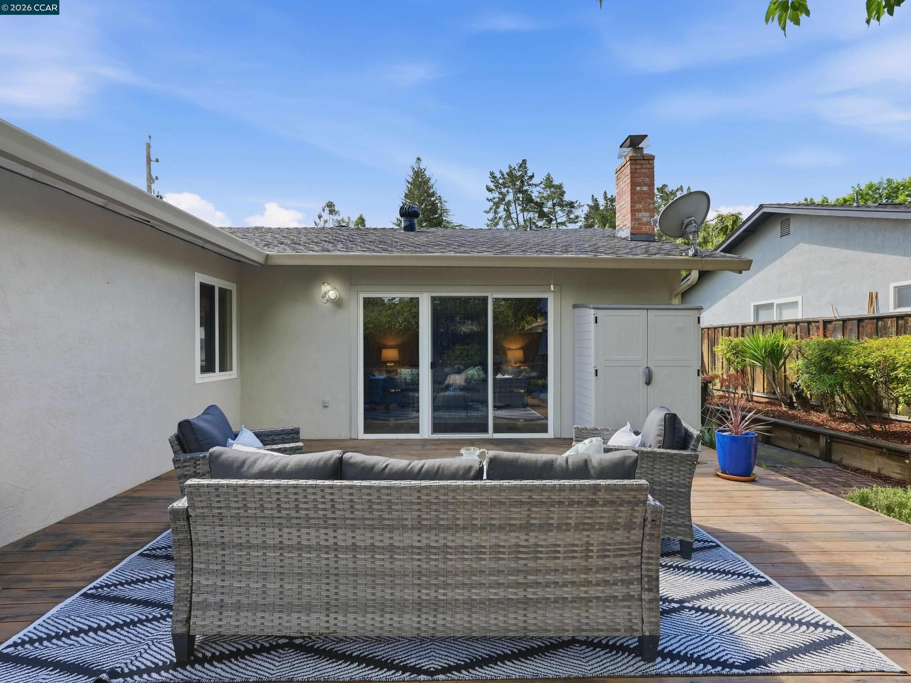 352 Donegal Way, Martinez, CA, 94553