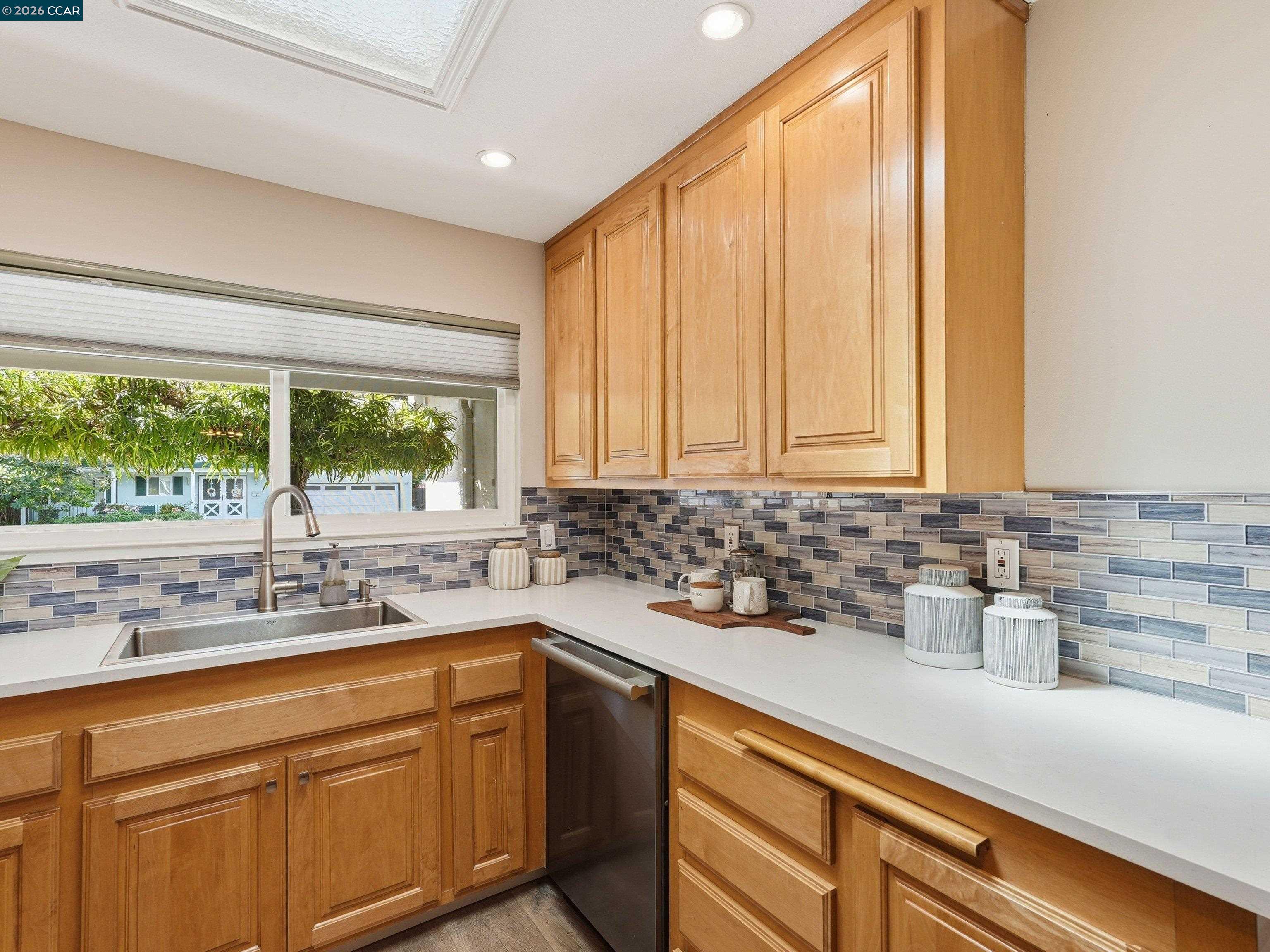 352 Donegal Way, Martinez, CA, 94553