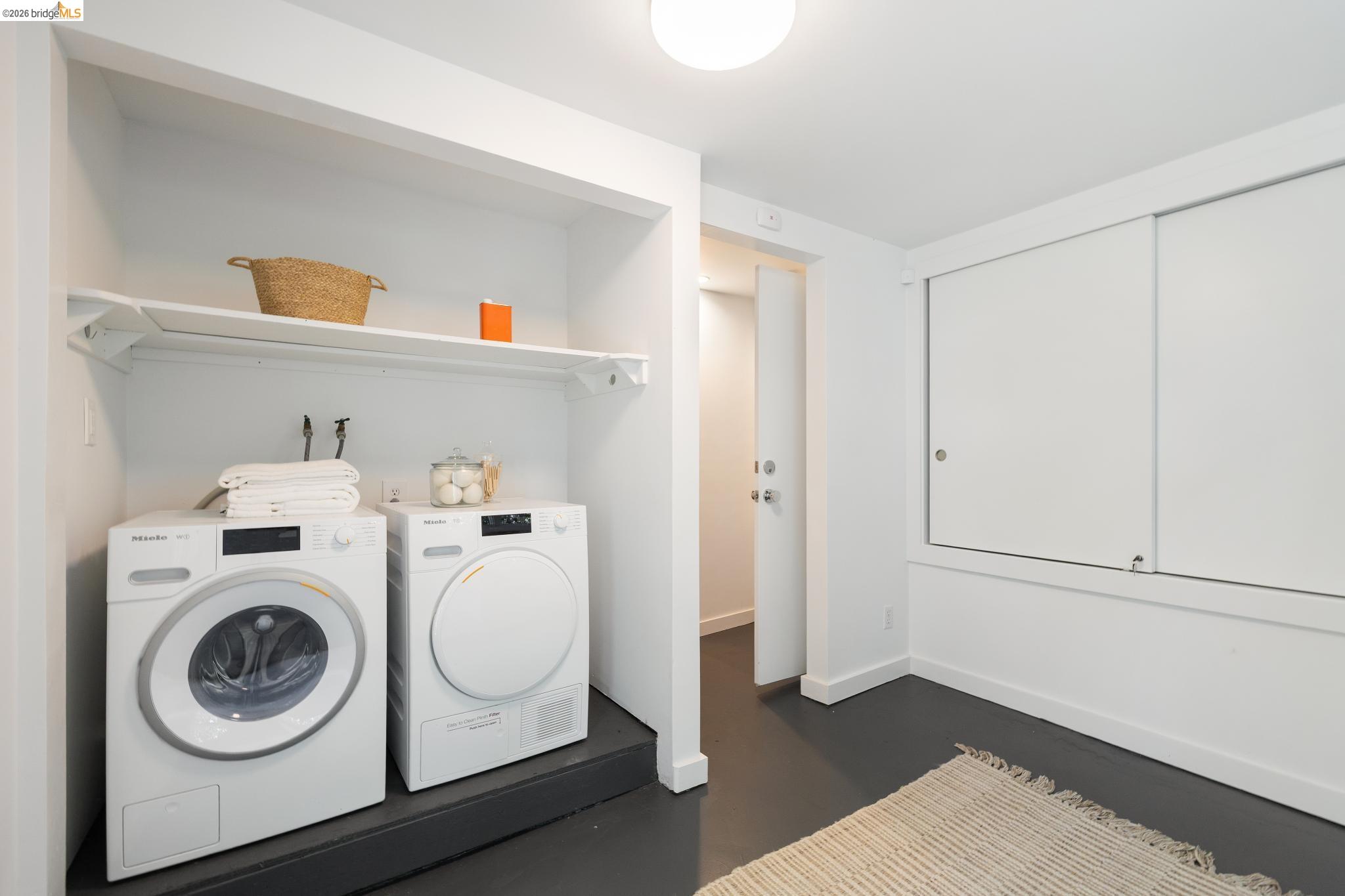 Detail Gallery Image 38 of 59 For 2059 Mastlands Dr, Oakland,  CA 94611 - 3 Beds | 3 Baths