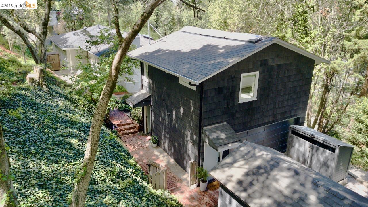 Detail Gallery Image 57 of 59 For 2059 Mastlands Dr, Oakland,  CA 94611 - 3 Beds | 3 Baths