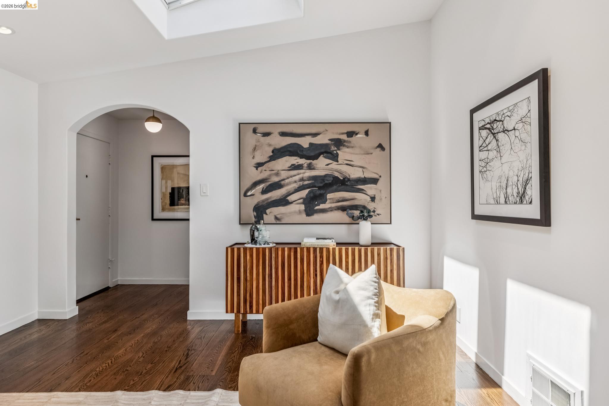 Detail Gallery Image 7 of 59 For 2059 Mastlands Dr, Oakland,  CA 94611 - 3 Beds | 3 Baths