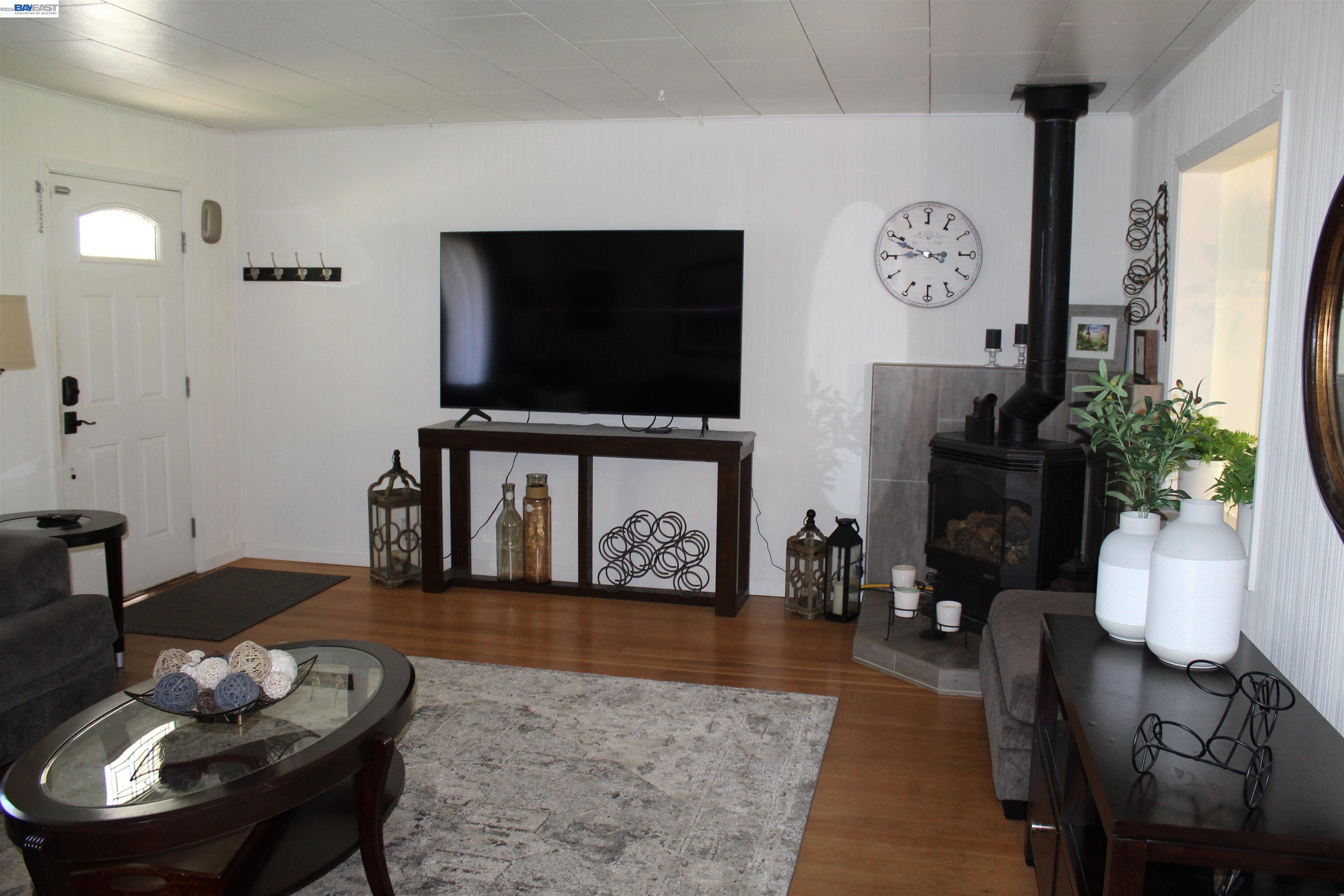 Detail Gallery Image 4 of 24 For 536 Williams St, Murphys,  CA 95247 - 2 Beds | 1 Baths