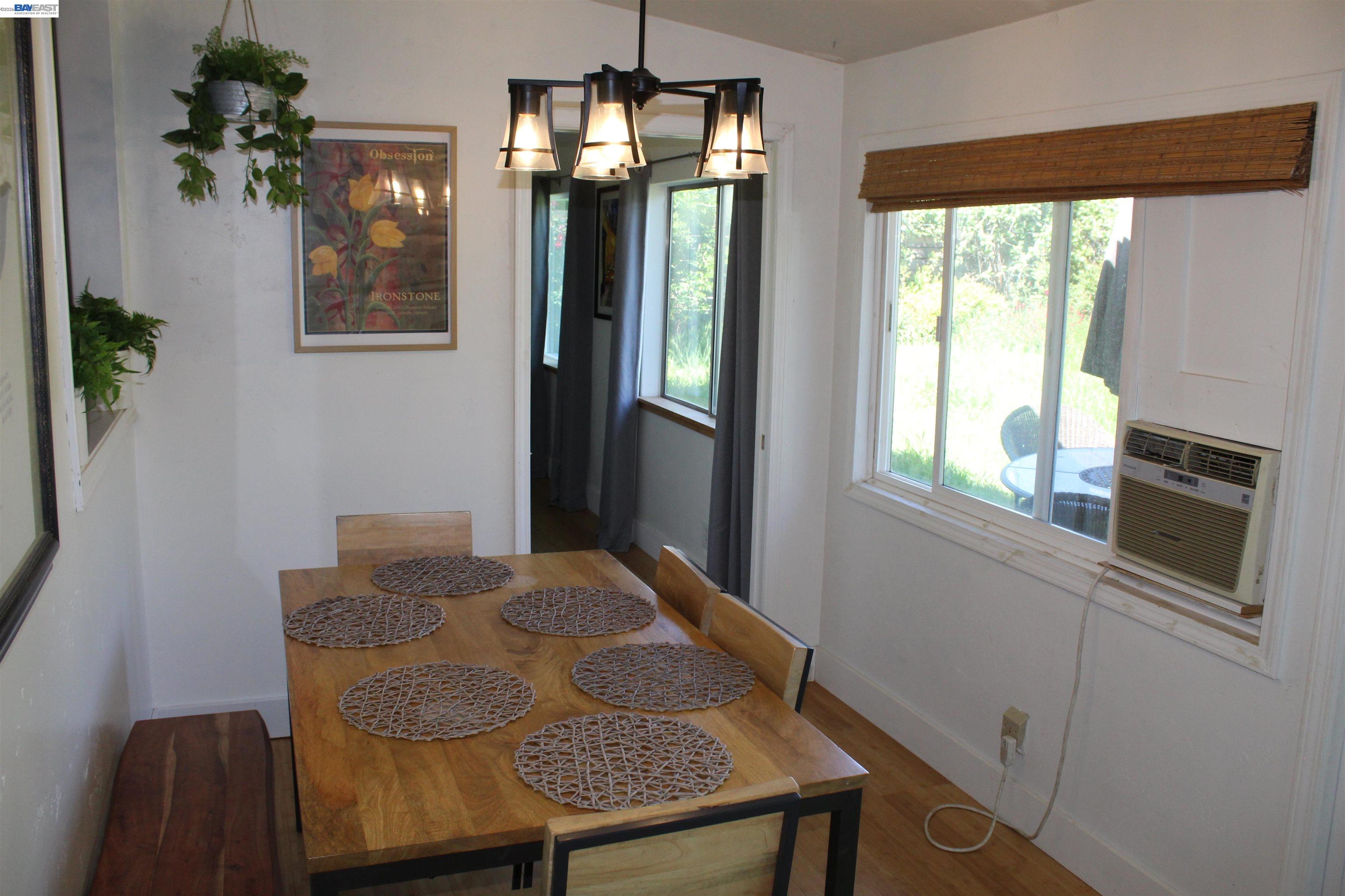 Detail Gallery Image 6 of 24 For 536 Williams St, Murphys,  CA 95247 - 2 Beds | 1 Baths