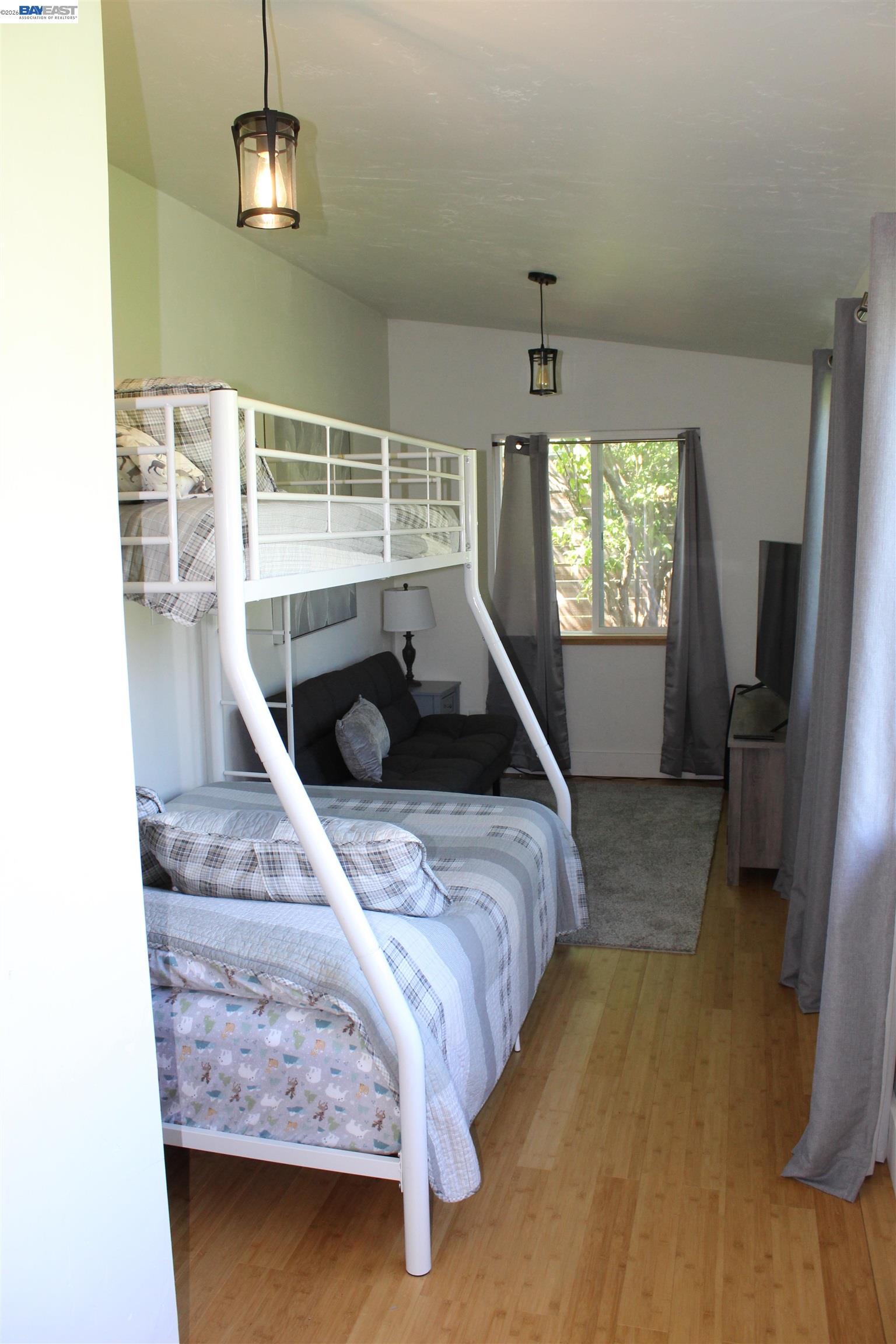 Detail Gallery Image 8 of 24 For 536 Williams St, Murphys,  CA 95247 - 2 Beds | 1 Baths