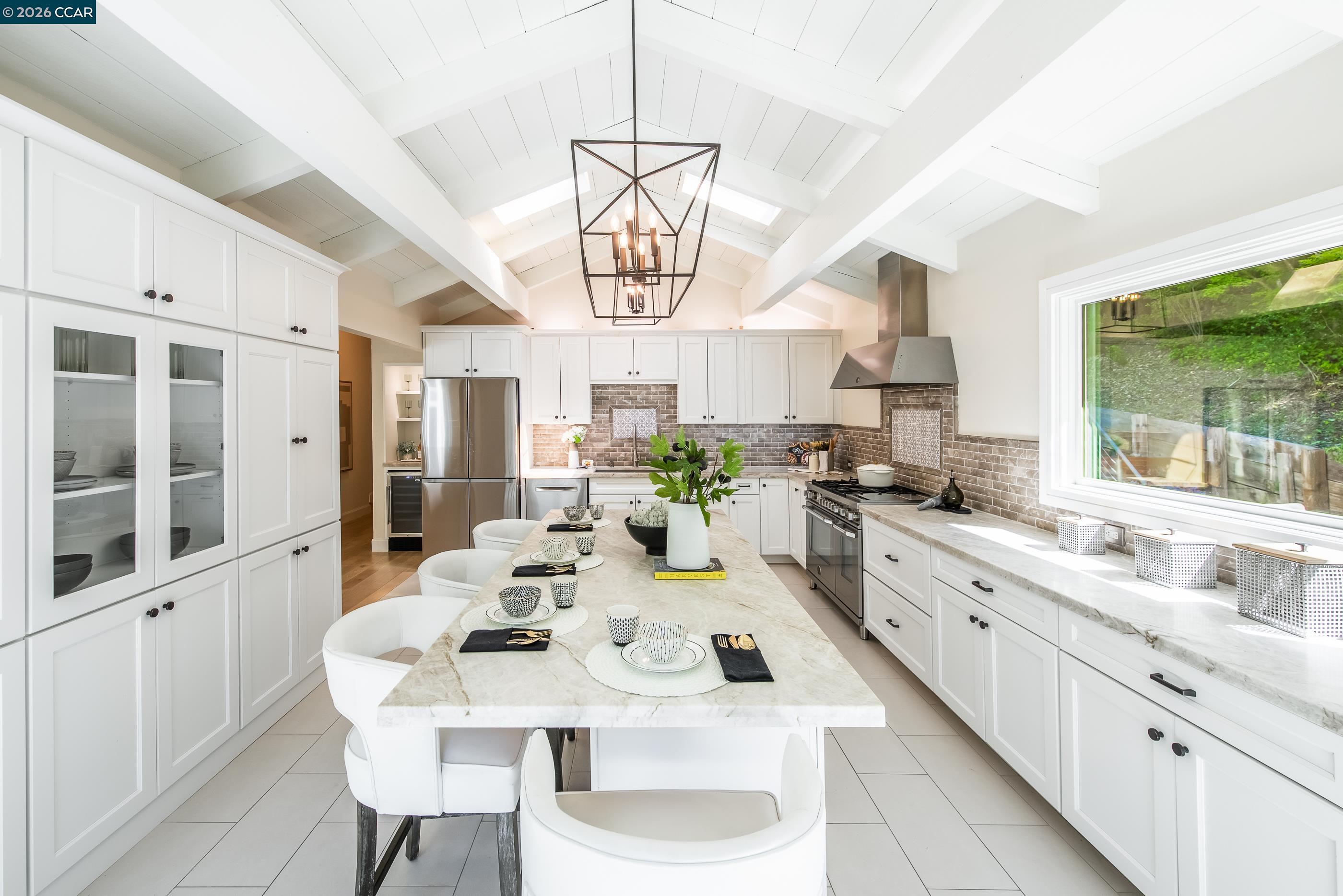 1006 Howard Hills Rd, Lafayette, CA, 94549