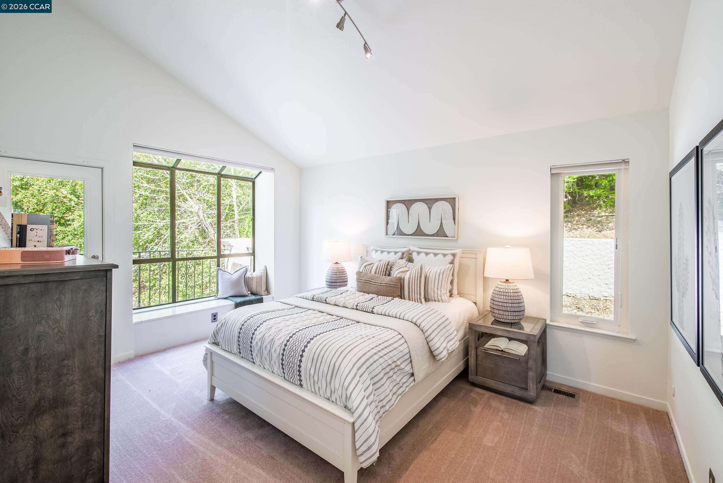 1006 Howard Hills Rd, Lafayette, CA, 94549