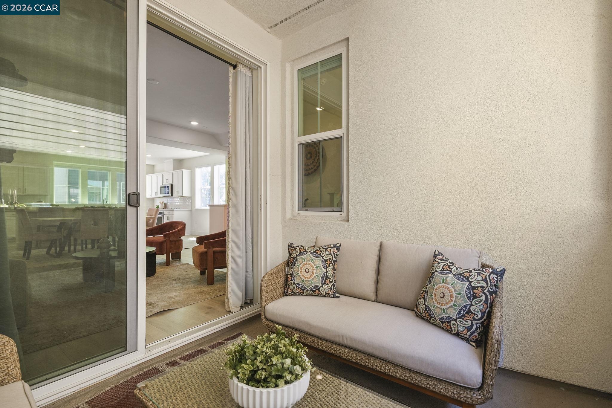 Detail Gallery Image 15 of 38 For 830 Heaven Ct, Hayward,  CA 94544 - 4 Beds | 3/1 Baths