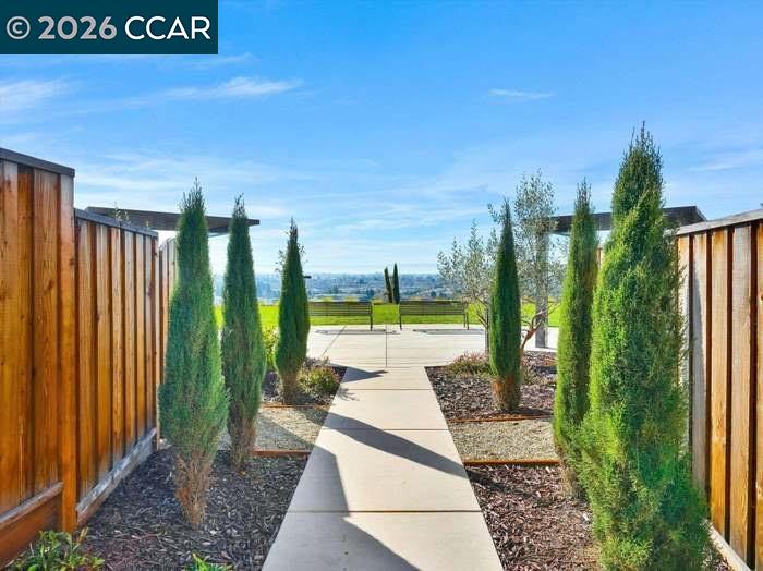 Detail Gallery Image 34 of 38 For 830 Heaven Ct, Hayward,  CA 94544 - 4 Beds | 3/1 Baths