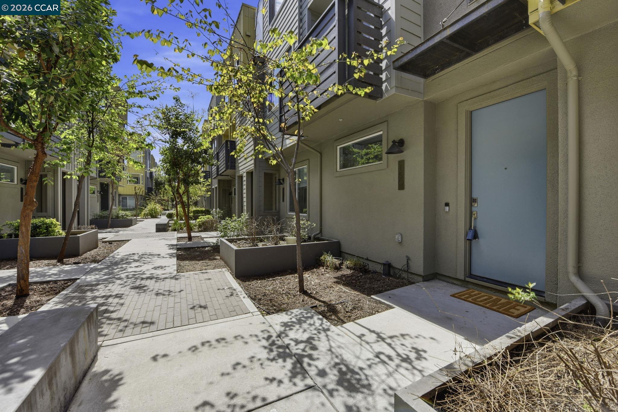 150 Uptown Cir, Oakland, CA, 94607