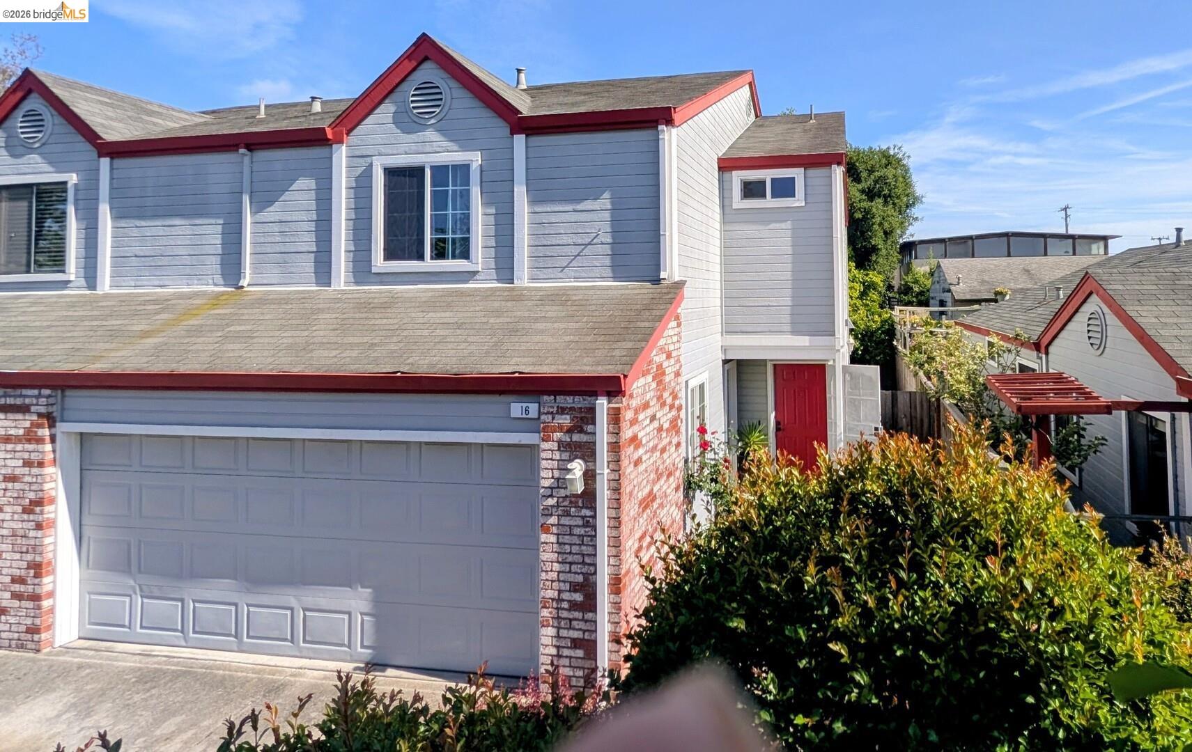 16 Town Sq PL, Oakland, CA, 94603