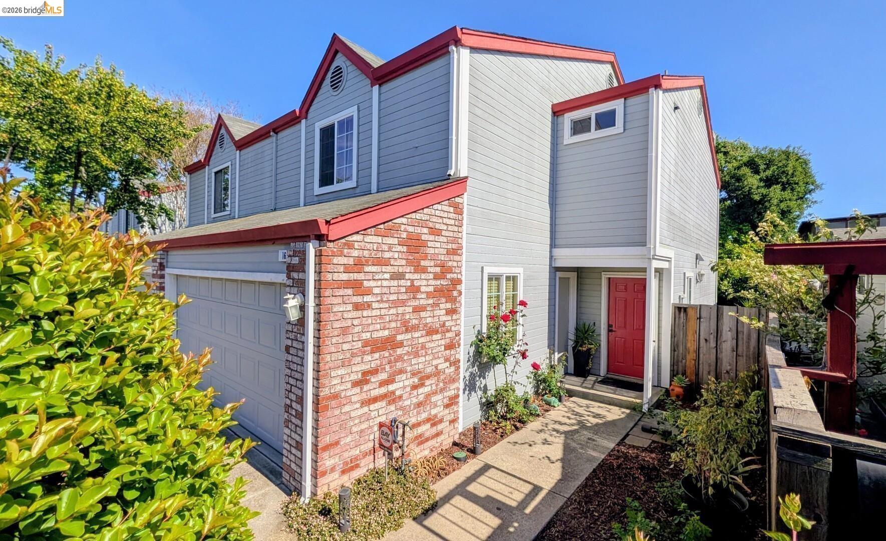 16 Town Sq PL, Oakland, CA, 94603