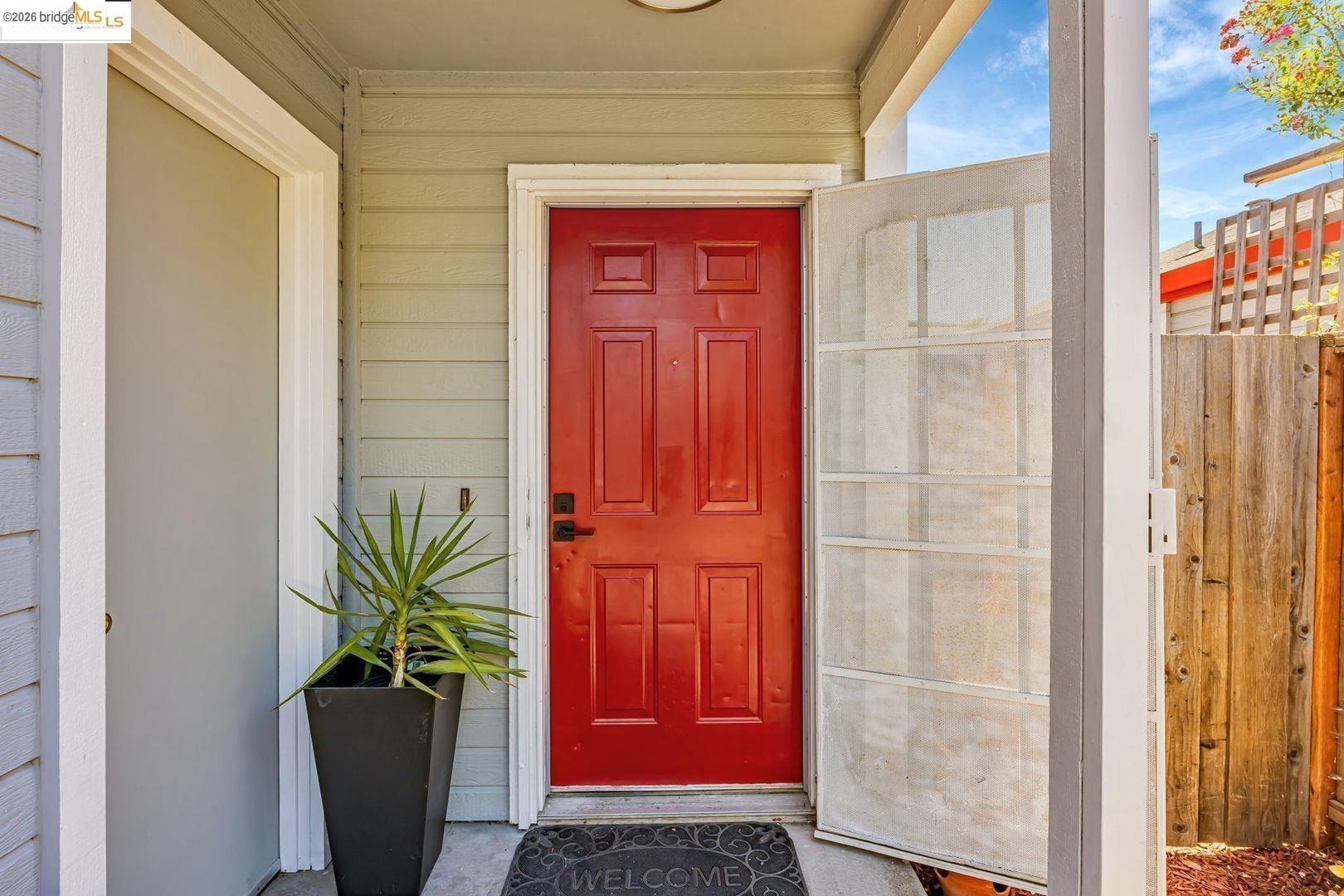 16 Town Sq PL, Oakland, CA, 94603