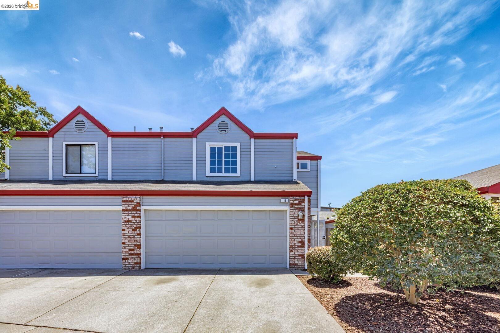 16 Town Sq PL, Oakland, CA, 94603