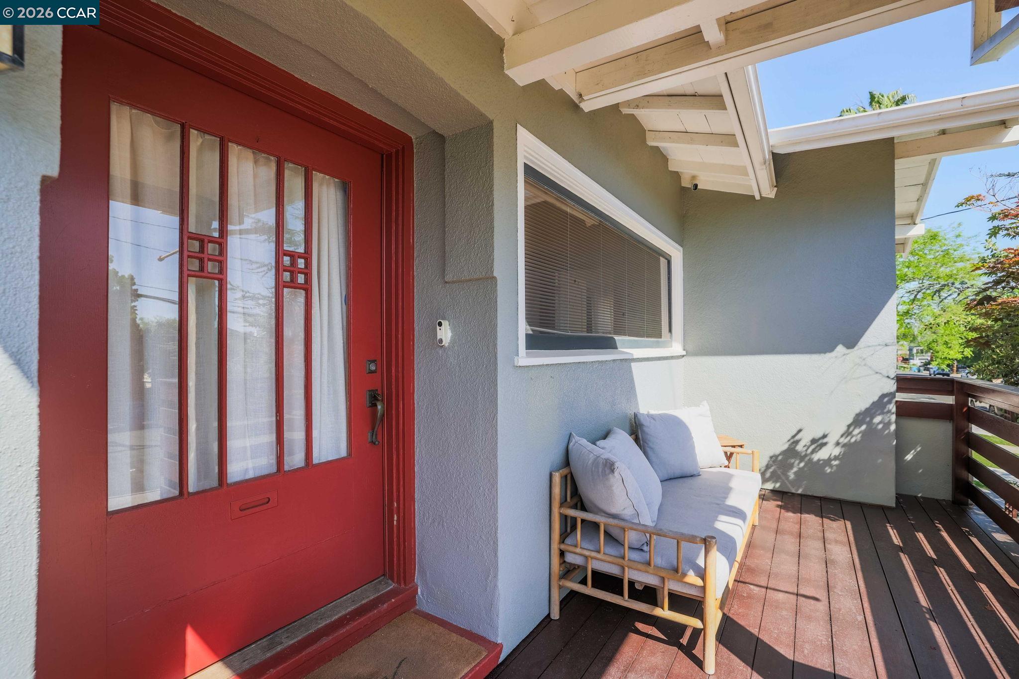 Detail Gallery Image 3 of 25 For 1117 El Dorado, Vallejo,  CA 94590 - 2 Beds | 1 Baths