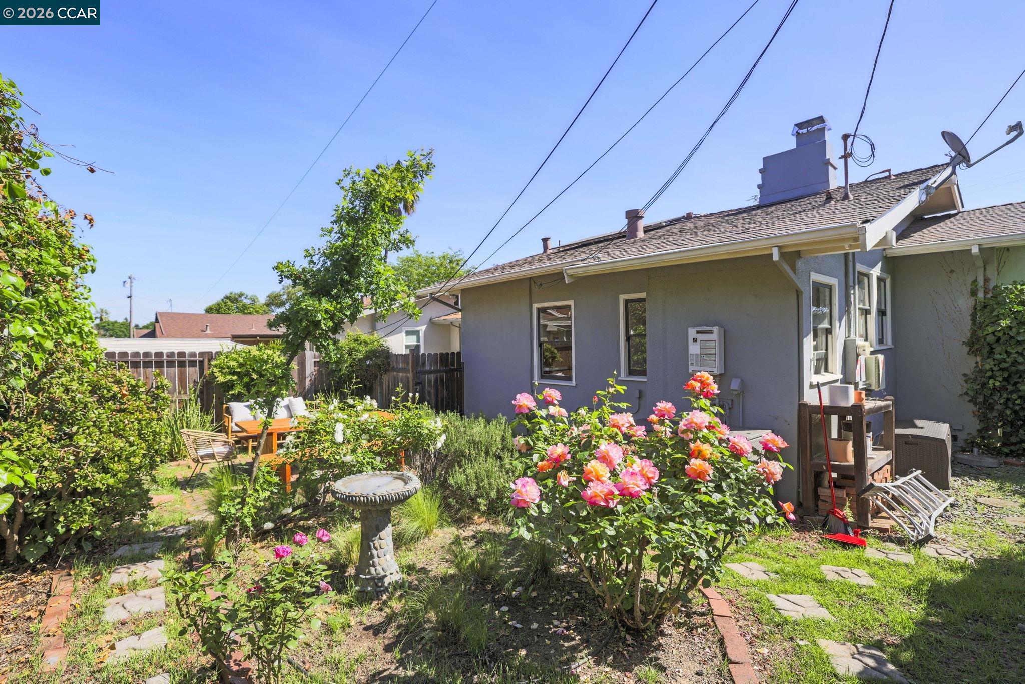 Detail Gallery Image 22 of 25 For 1117 El Dorado, Vallejo,  CA 94590 - 2 Beds | 1 Baths