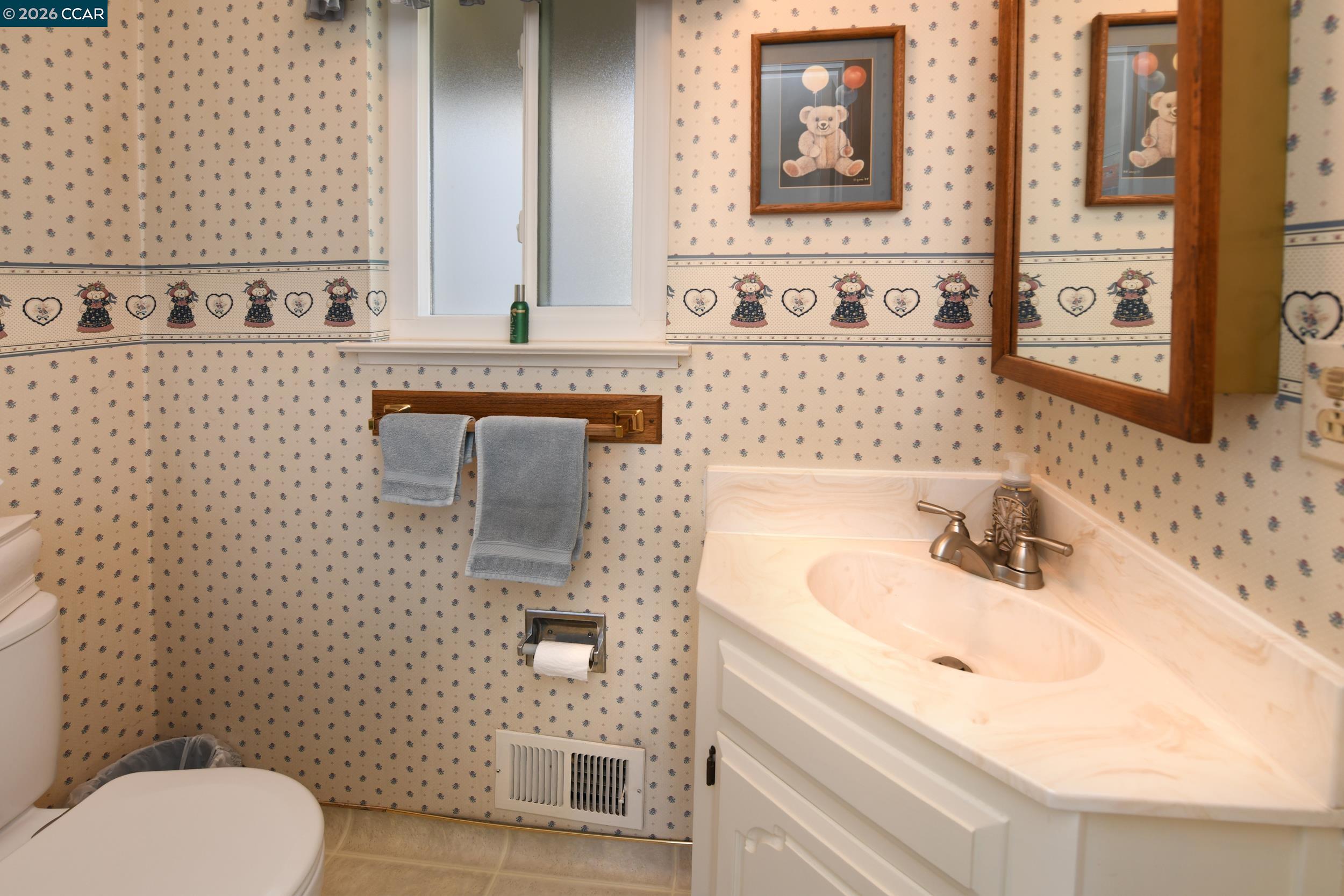 Detail Gallery Image 14 of 38 For 314 Semillon Cir, Clayton,  CA 94517 - 4 Beds | 2/1 Baths