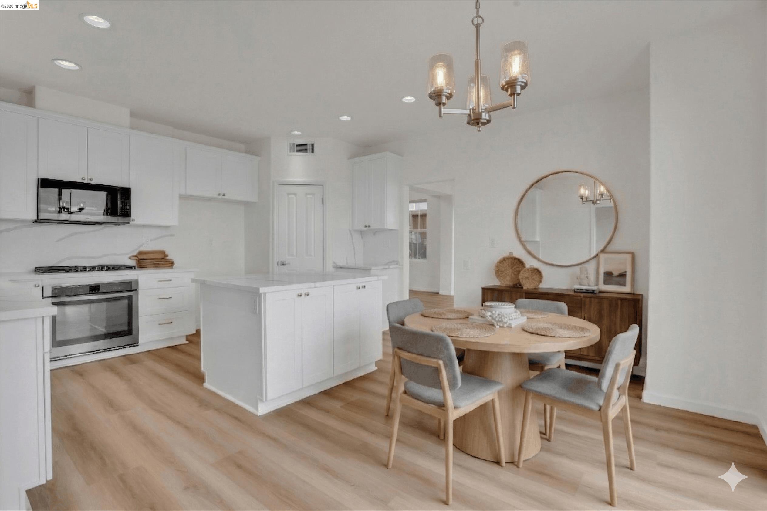 Detail Gallery Image 19 of 56 For 6857 Sunriver Ln, Vallejo,  CA 94591 - 4 Beds | 3 Baths