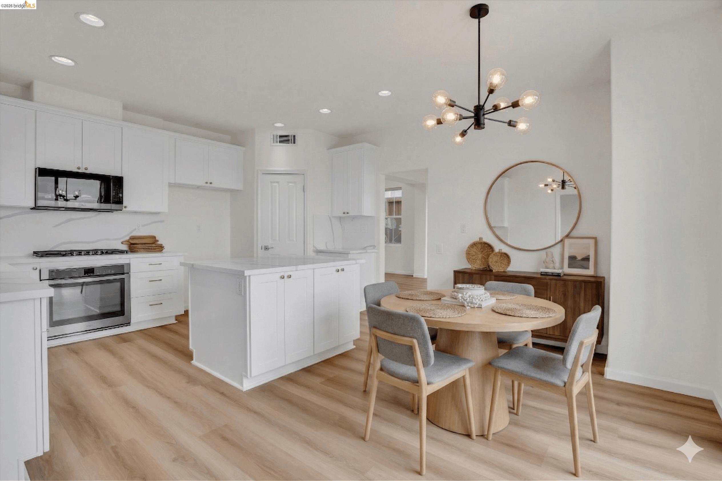 Detail Gallery Image 5 of 56 For 6857 Sunriver Ln, Vallejo,  CA 94591 - 4 Beds | 3 Baths