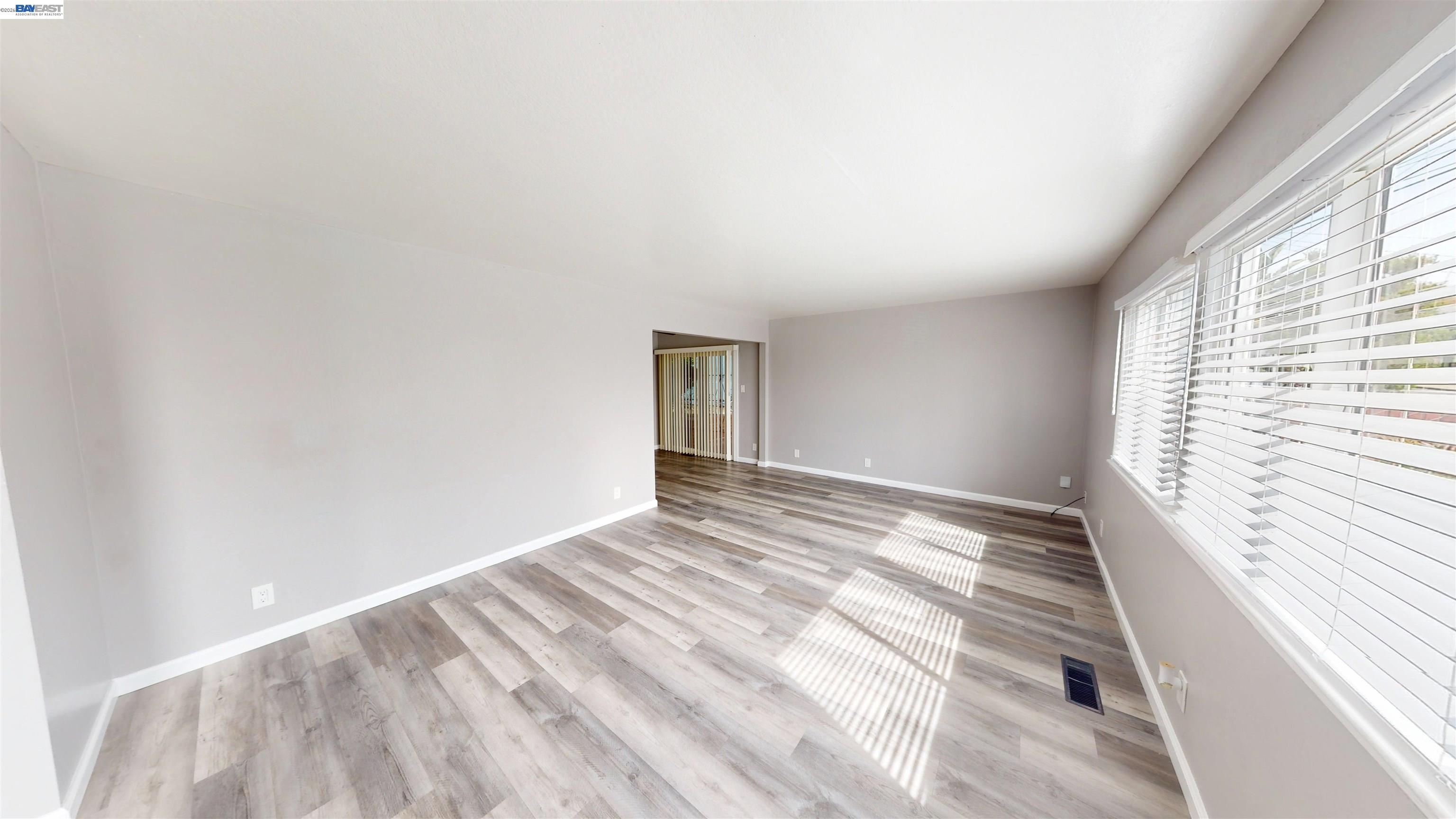 Detail Gallery Image 15 of 22 For 2105 48th Ave, Oakland,  CA 94601 - – Beds | – Baths