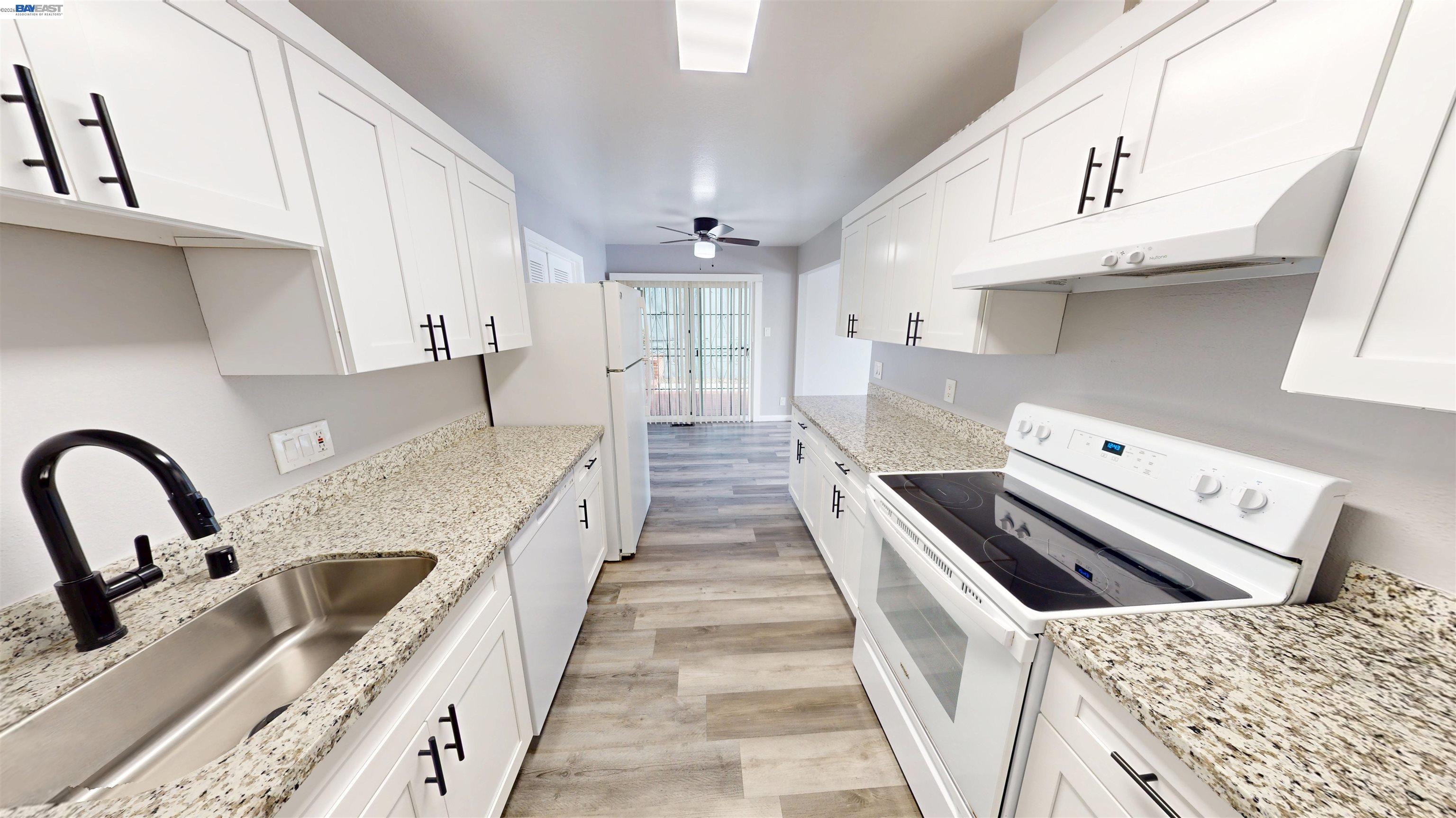 Detail Gallery Image 17 of 22 For 2105 48th Ave, Oakland,  CA 94601 - – Beds | – Baths