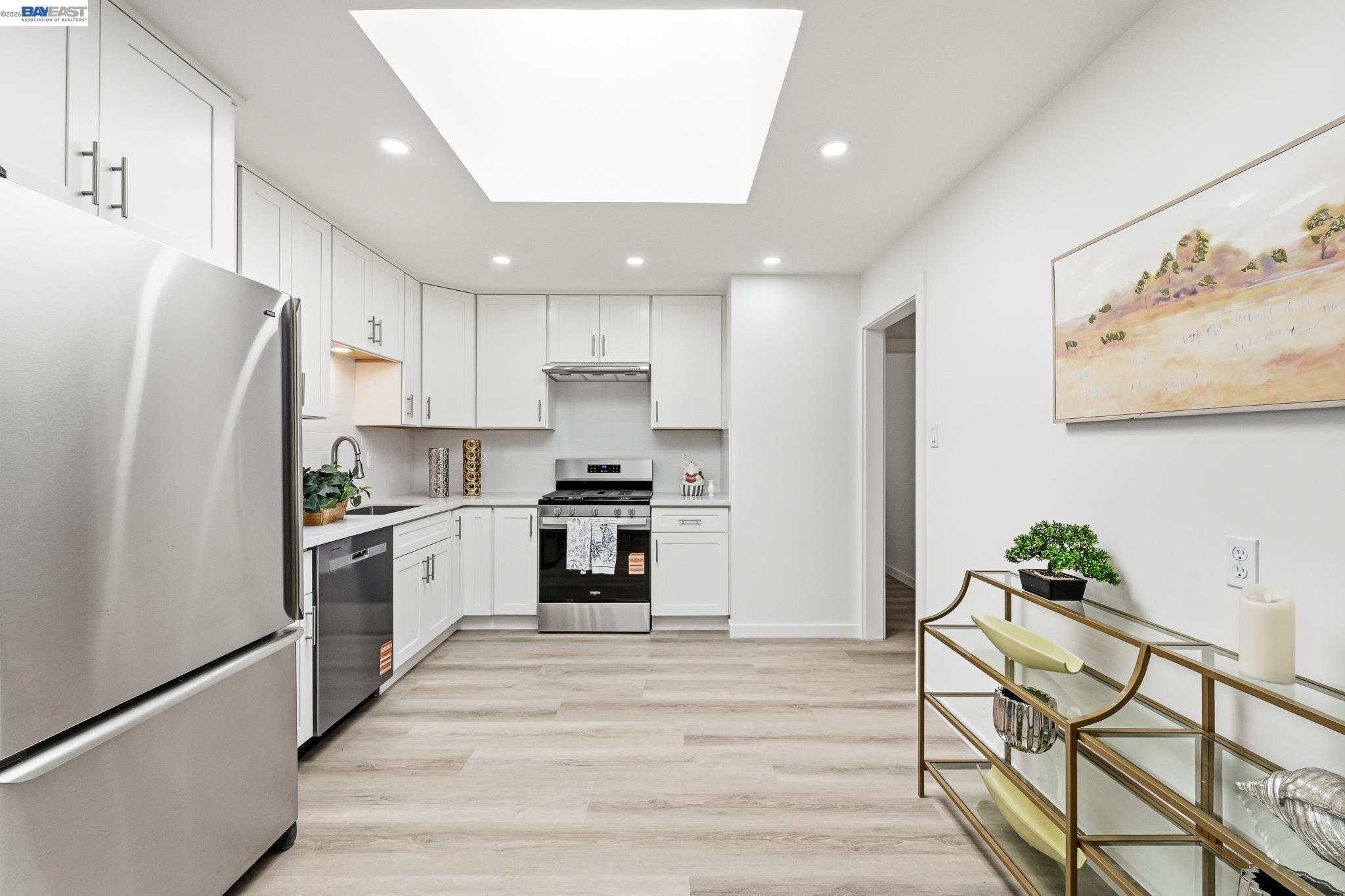 Detail Gallery Image 15 of 51 For 1326 Vining Dr, San Leandro,  CA 94579 - 3 Beds | 2 Baths