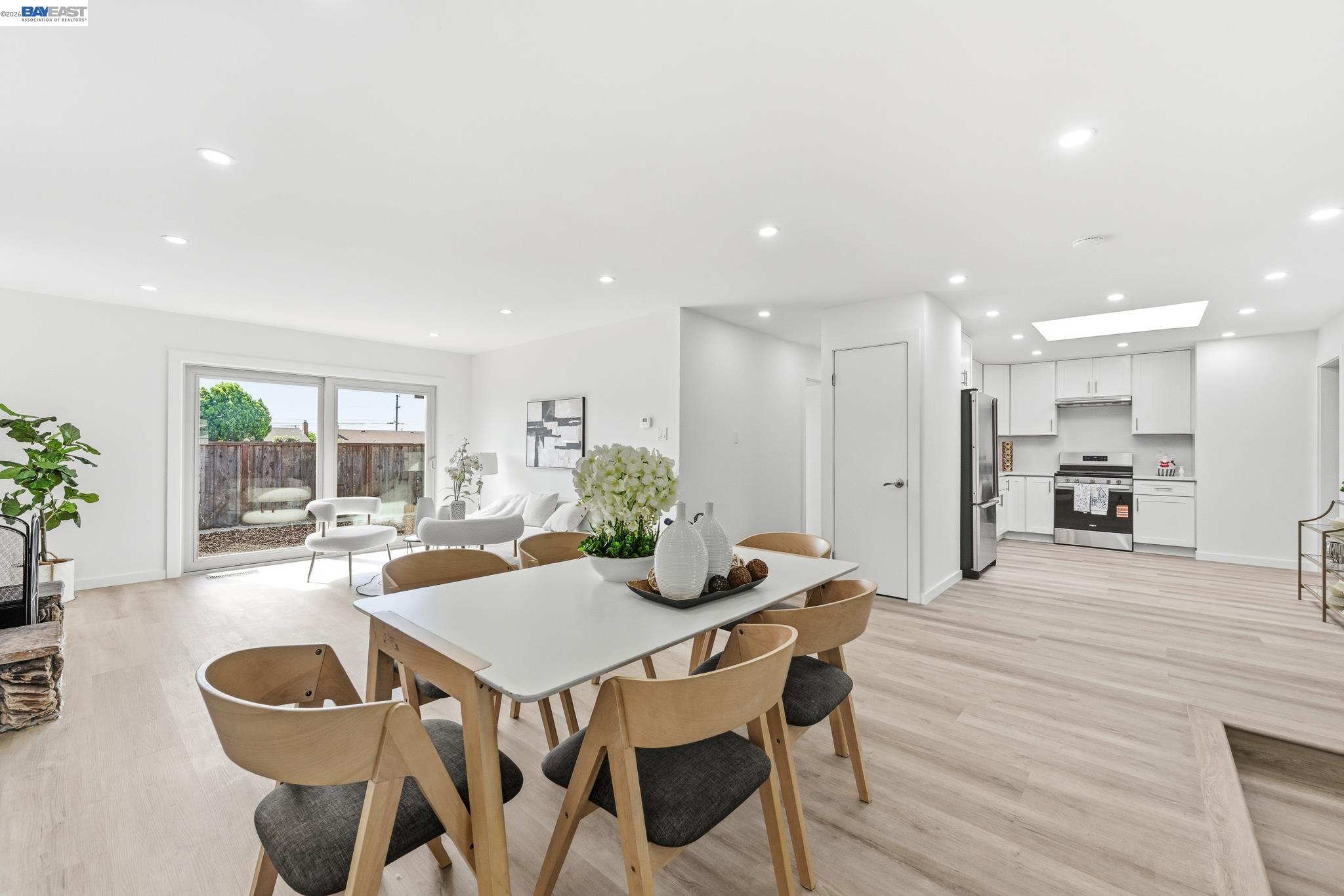 Detail Gallery Image 24 of 51 For 1326 Vining Dr, San Leandro,  CA 94579 - 3 Beds | 2 Baths