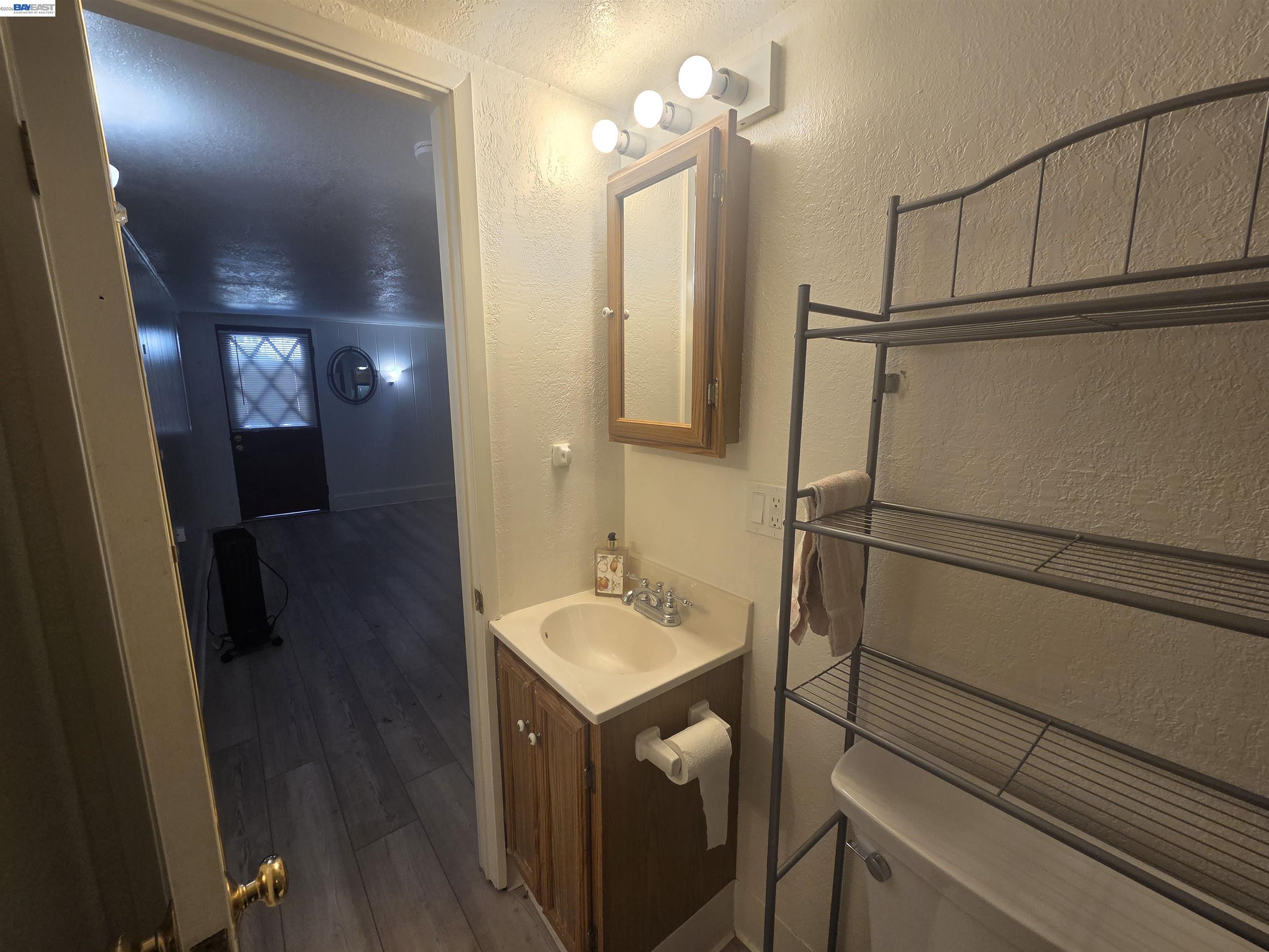 Detail Gallery Image 10 of 14 For 3851 Vineyard Ave #D,  Pleasanton,  CA 94566-6706 - 1 Beds | 1 Baths