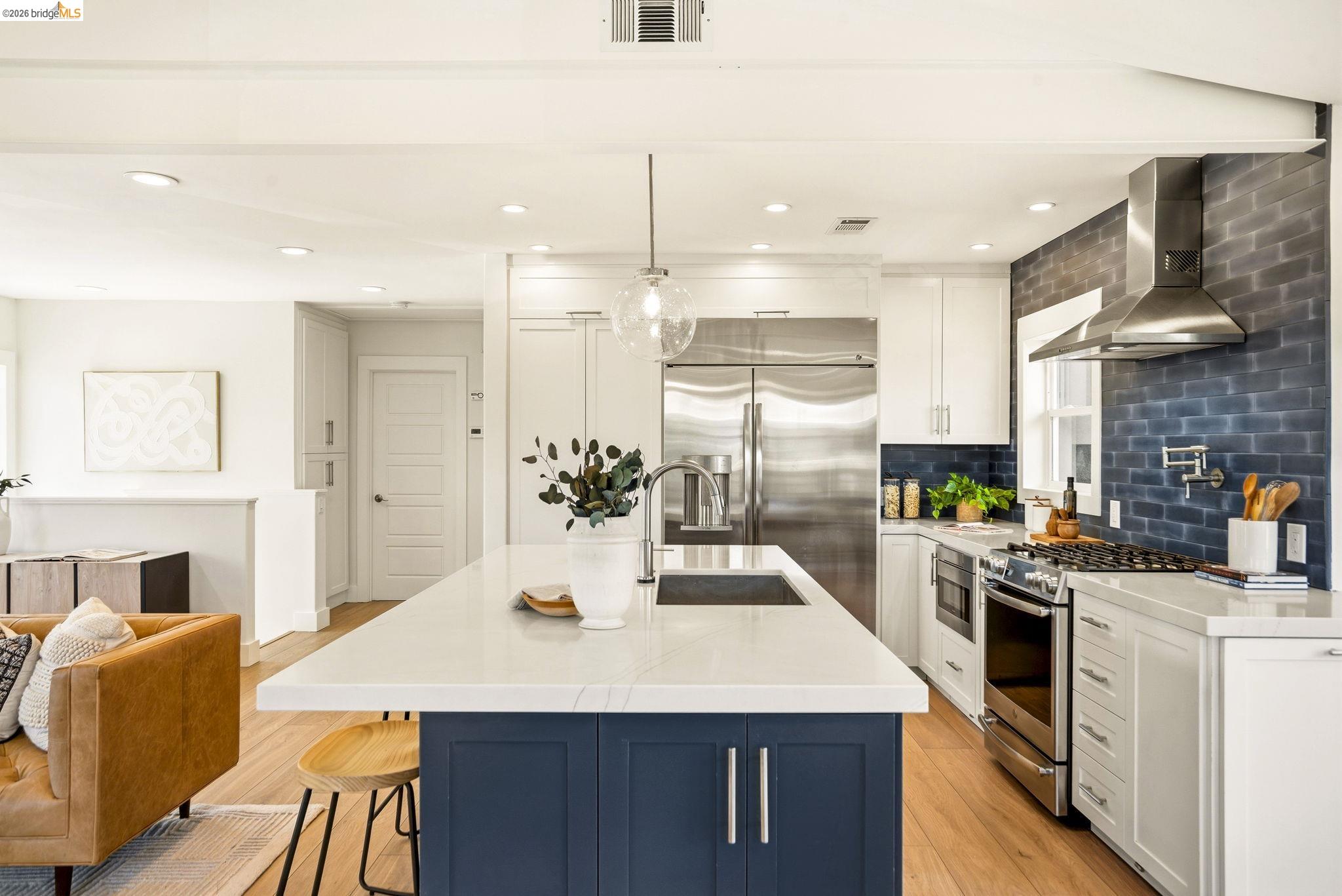 Detail Gallery Image 14 of 57 For 1578 E 38th Street, Oakland,  CA 94602 - 3 Beds | 2 Baths