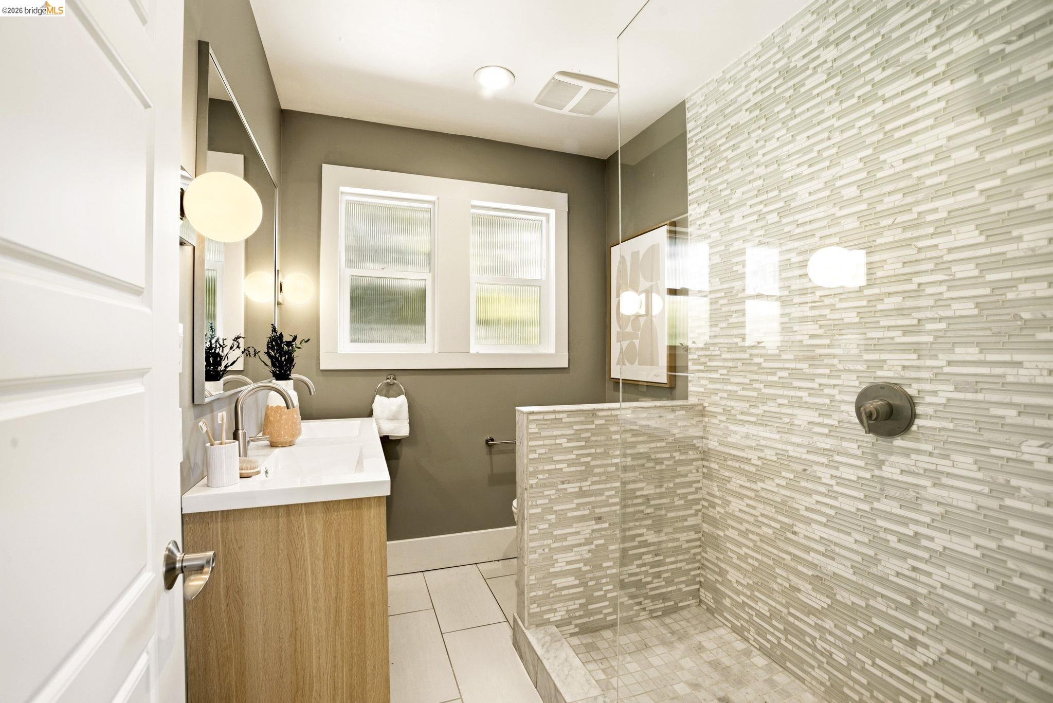 Detail Gallery Image 40 of 57 For 1578 E 38th Street, Oakland,  CA 94602 - 3 Beds | 2 Baths