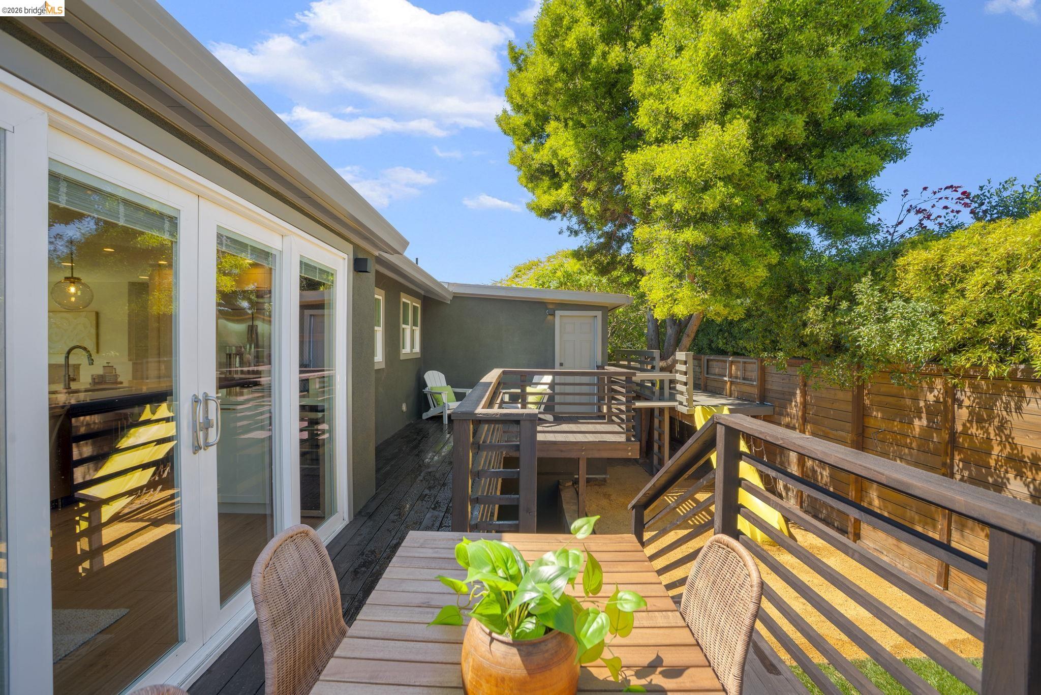 Detail Gallery Image 45 of 57 For 1578 E 38th Street, Oakland,  CA 94602 - 3 Beds | 2 Baths