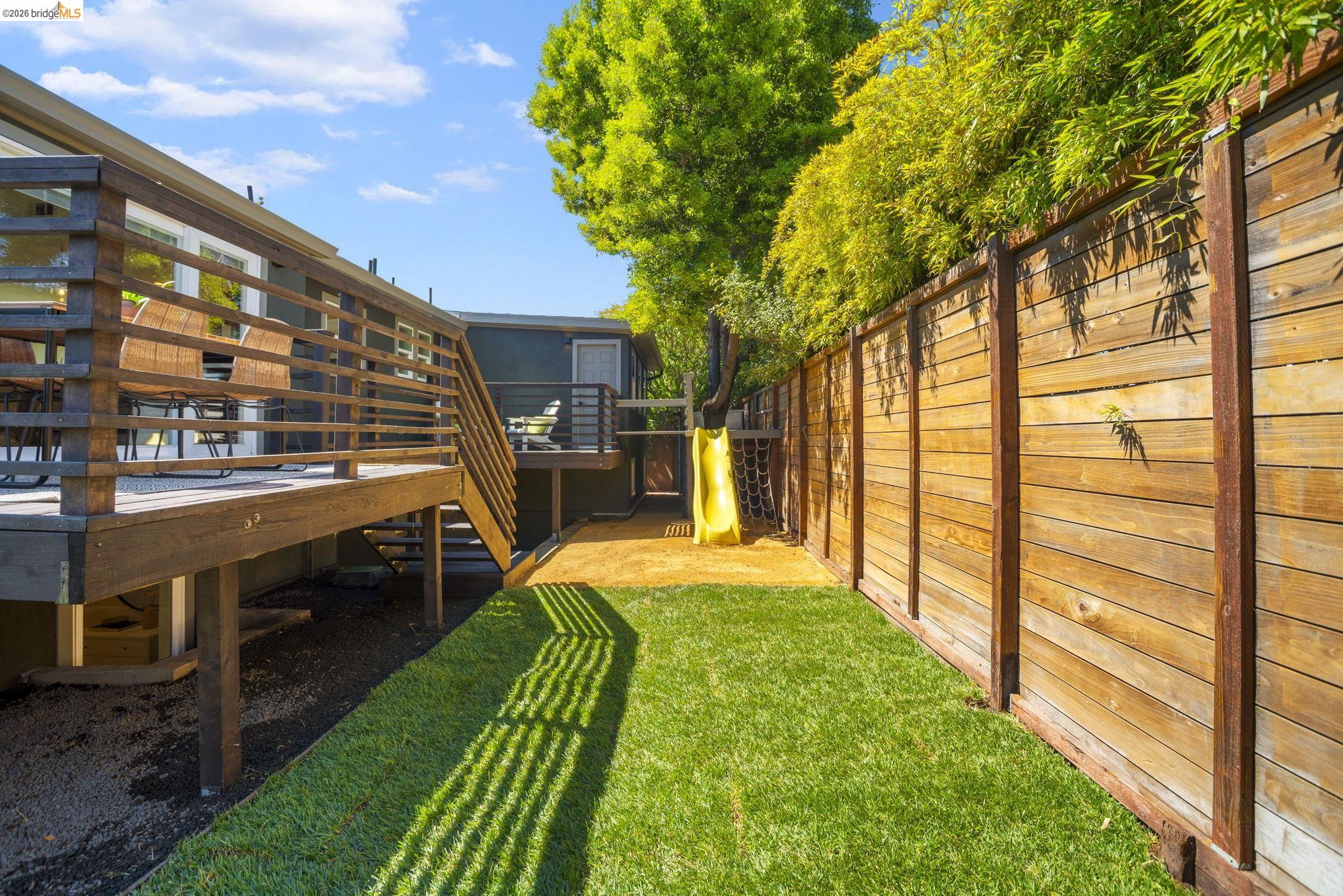 Detail Gallery Image 49 of 57 For 1578 E 38th Street, Oakland,  CA 94602 - 3 Beds | 2 Baths