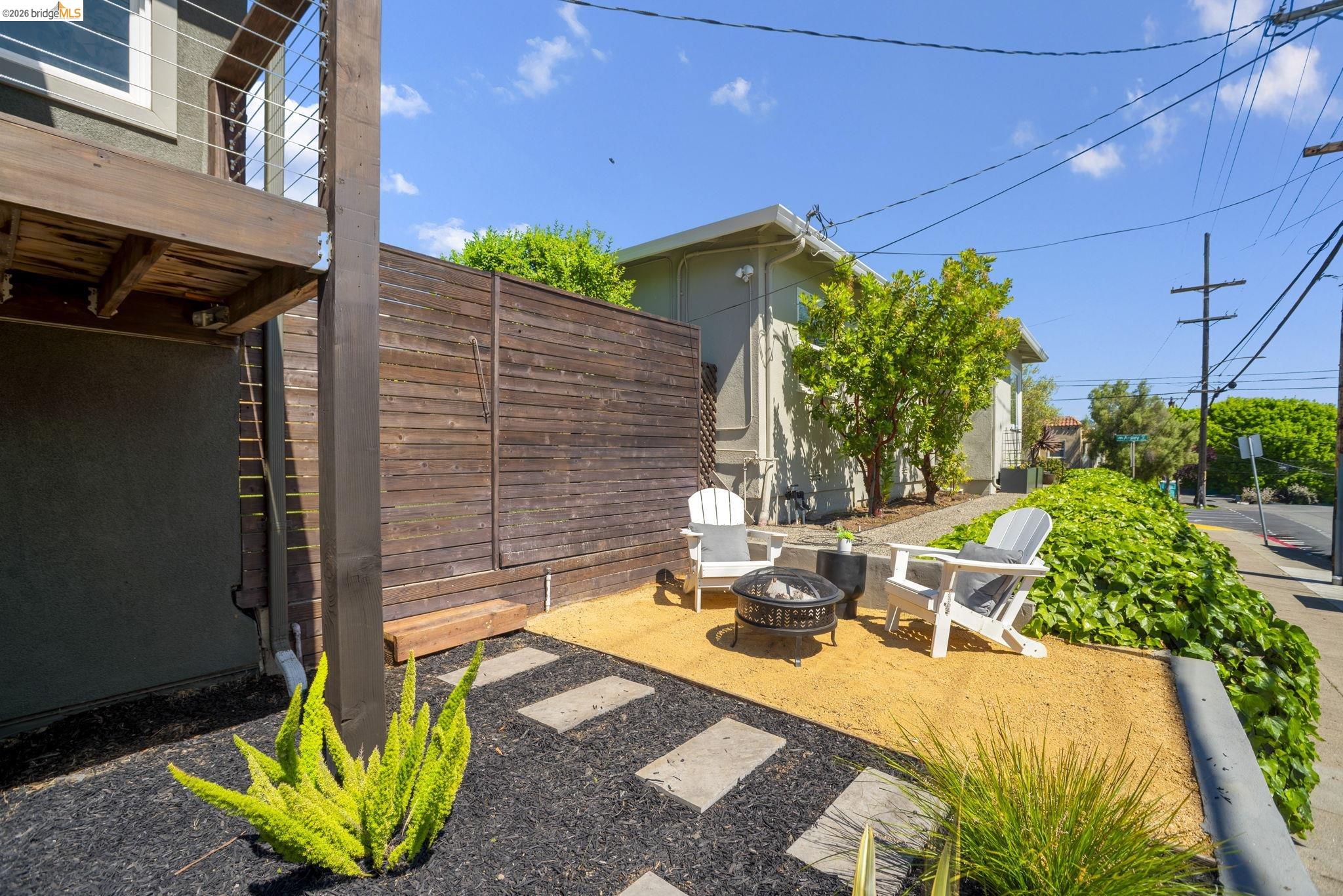 Detail Gallery Image 51 of 57 For 1578 E 38th Street, Oakland,  CA 94602 - 3 Beds | 2 Baths