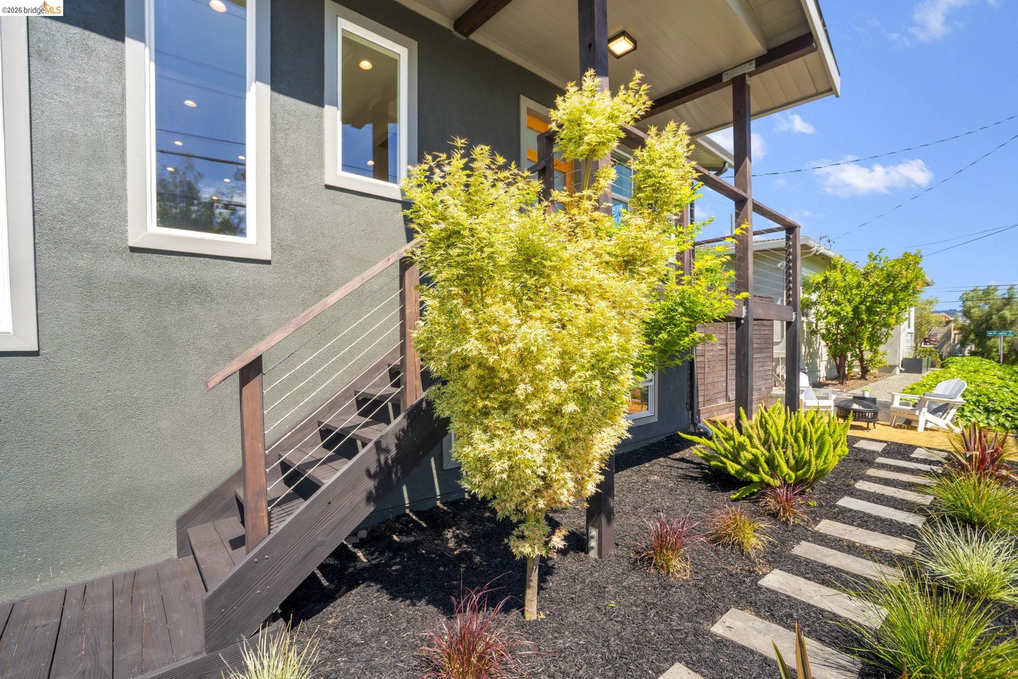 Detail Gallery Image 52 of 57 For 1578 E 38th Street, Oakland,  CA 94602 - 3 Beds | 2 Baths