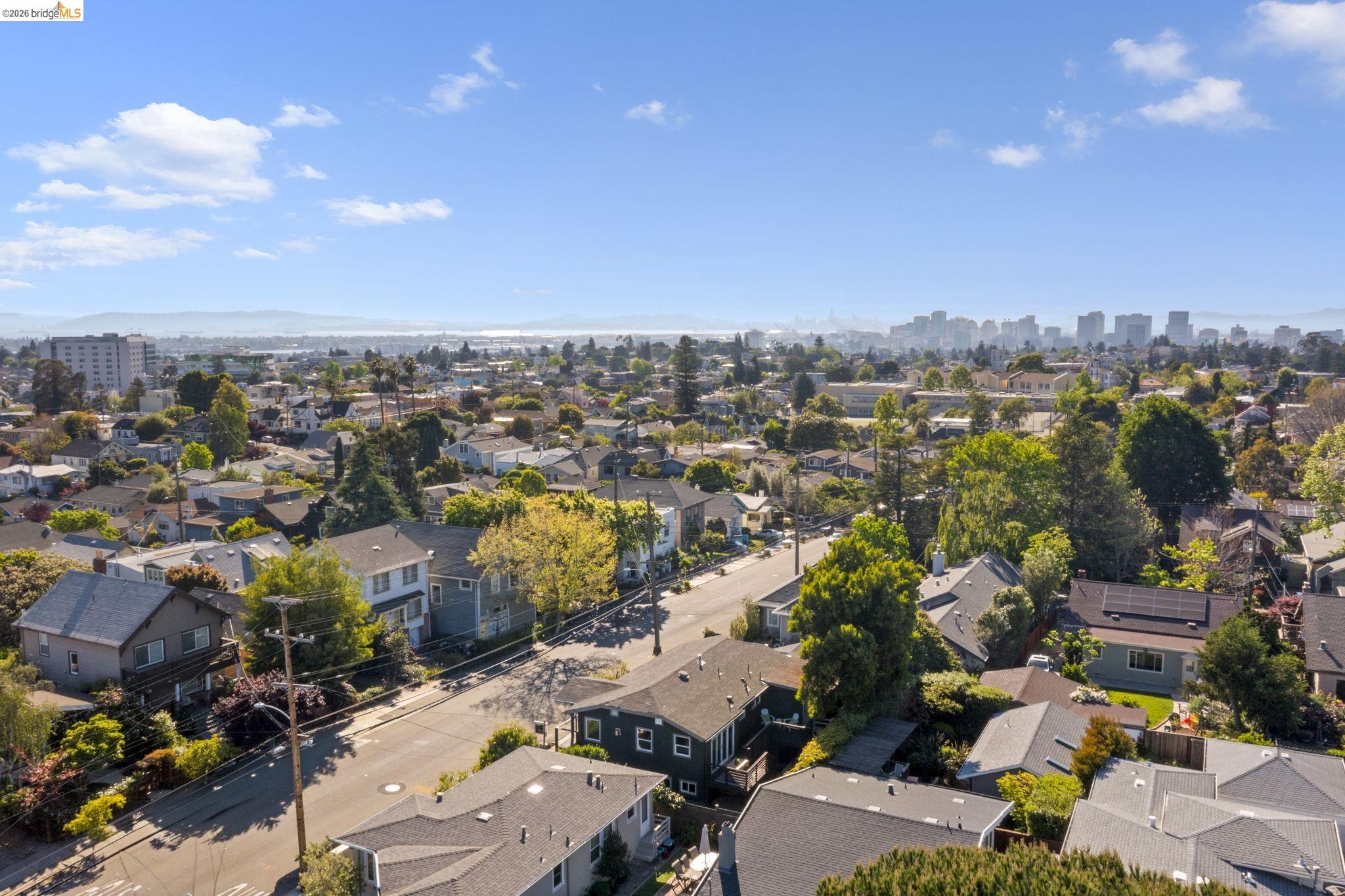 Detail Gallery Image 55 of 57 For 1578 E 38th Street, Oakland,  CA 94602 - 3 Beds | 2 Baths