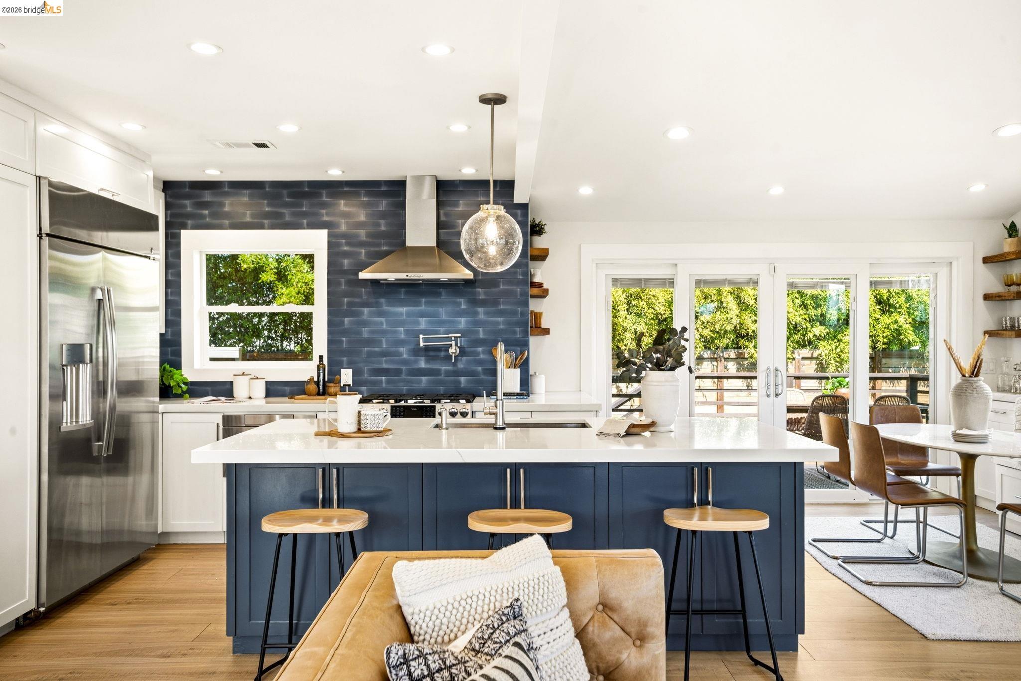 Detail Gallery Image 7 of 57 For 1578 E 38th Street, Oakland,  CA 94602 - 3 Beds | 2 Baths