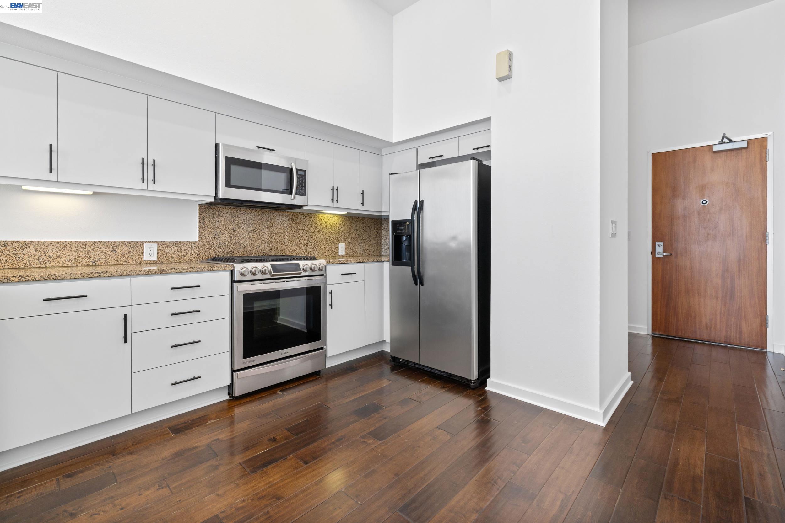 Photo #6: 41130483 Listing: Photo #6