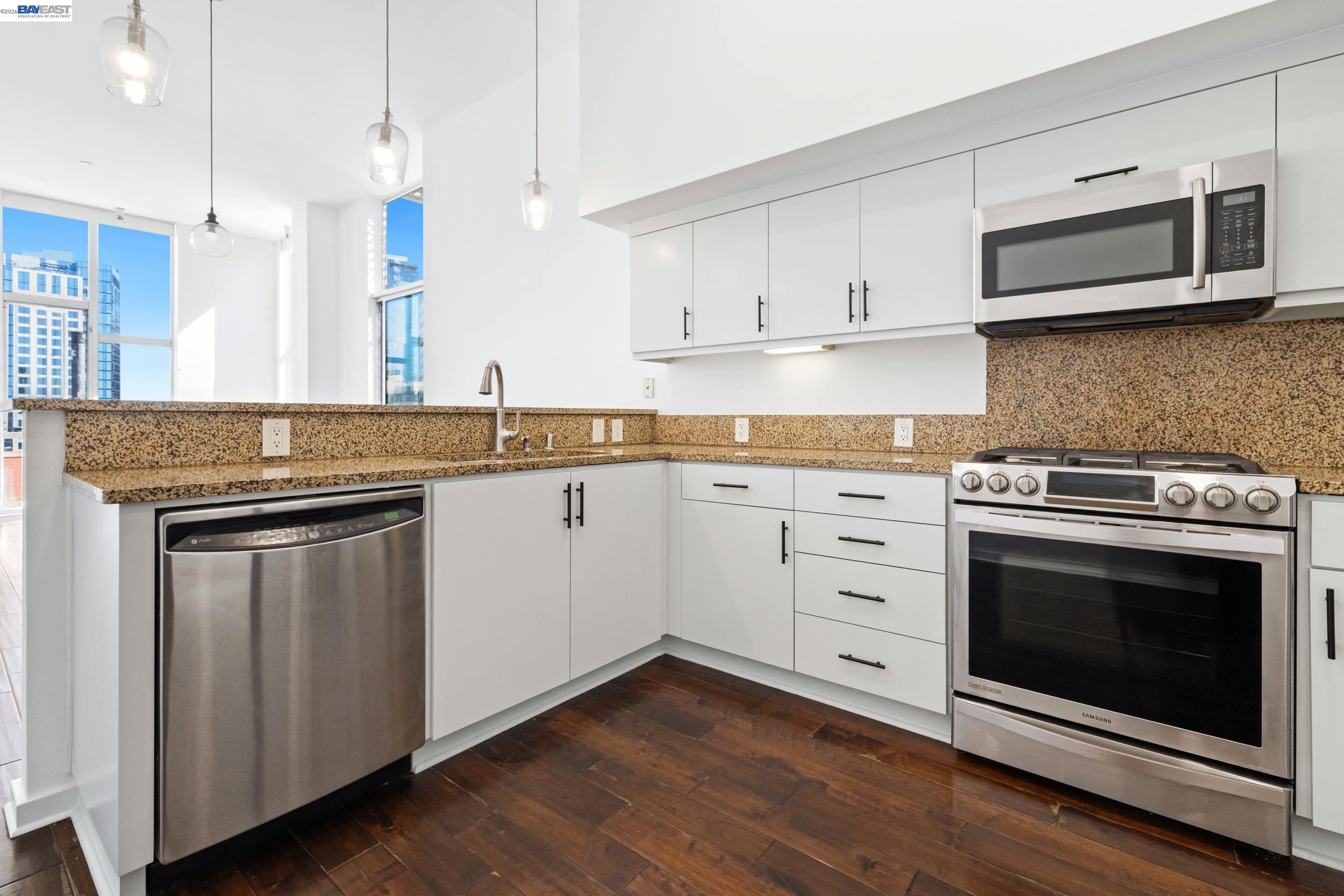 Photo #8: 41130483 Listing: Photo #8