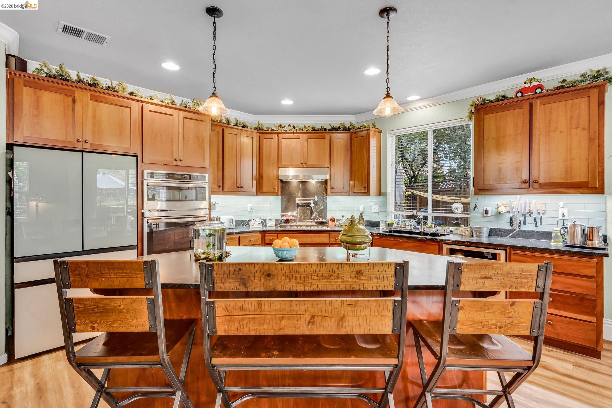 Detail Gallery Image 23 of 60 For 10 Kali Ct, Oakley,  CA 94561 - 5 Beds | 3 Baths