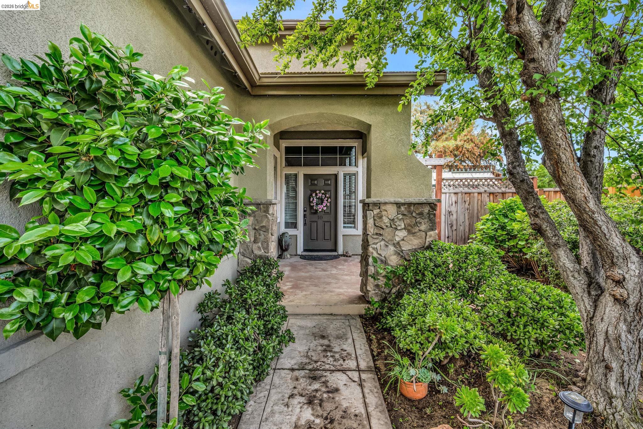 Detail Gallery Image 5 of 60 For 10 Kali Ct, Oakley,  CA 94561 - 5 Beds | 3 Baths