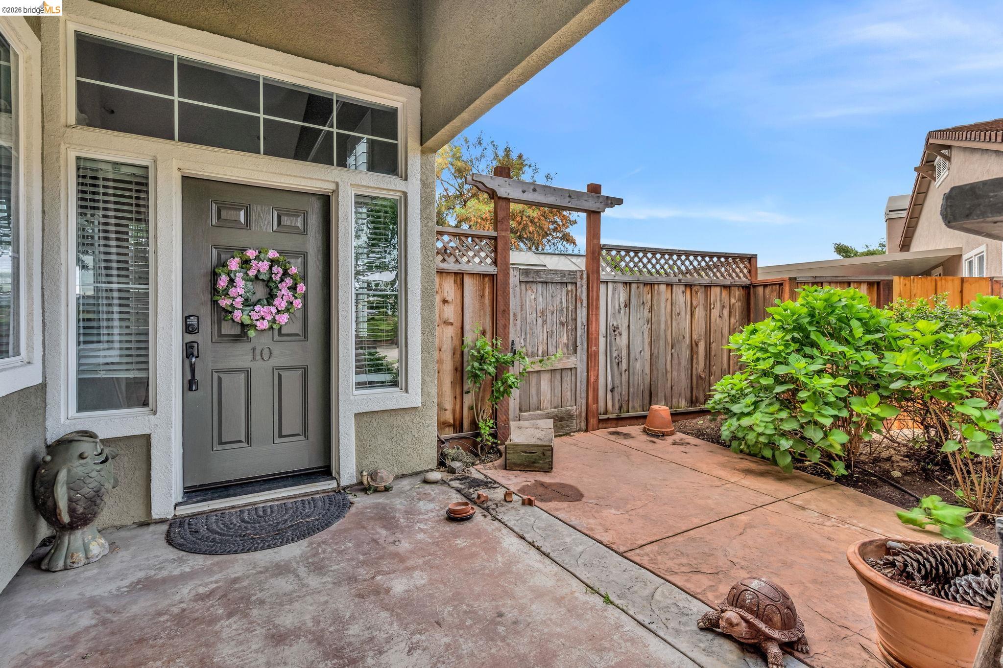 Detail Gallery Image 6 of 60 For 10 Kali Ct, Oakley,  CA 94561 - 5 Beds | 3 Baths