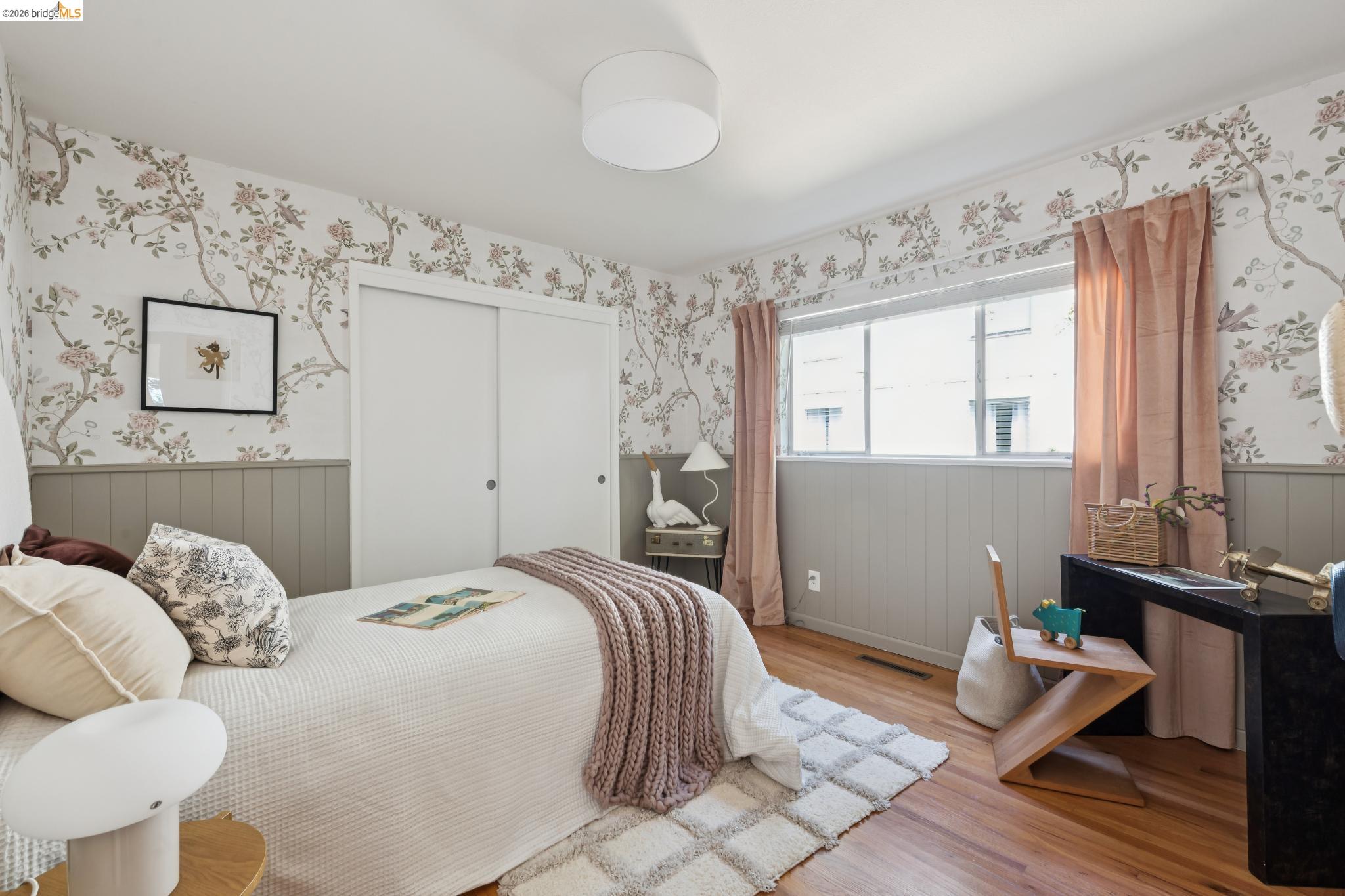 Detail Gallery Image 30 of 47 For 6874 Chambers Dr., Oakland,  CA 94611 - 3 Beds | 2/1 Baths