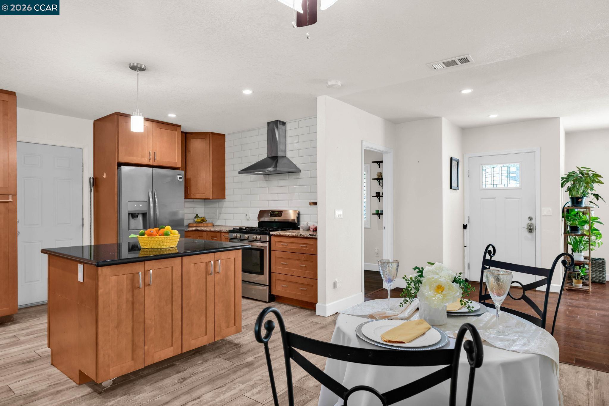 1331 Pear Dr, Concord, CA, 94518