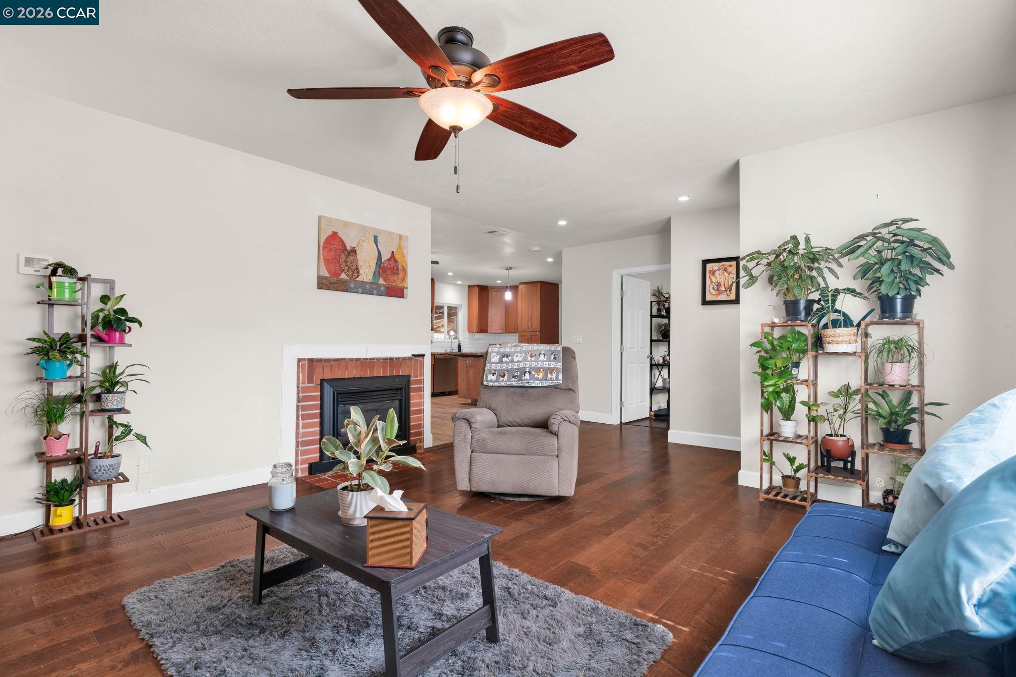 1331 Pear Dr, Concord, CA, 94518