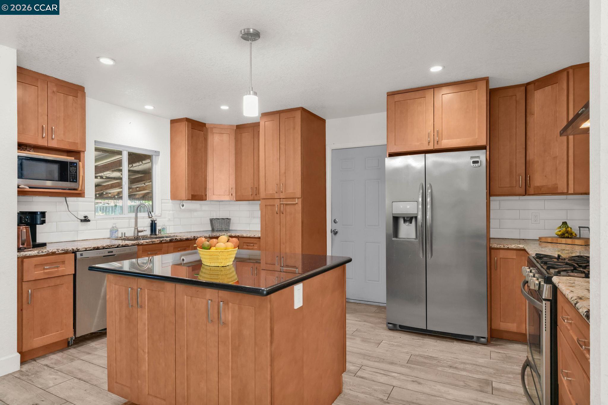 1331 Pear Dr, Concord, CA, 94518