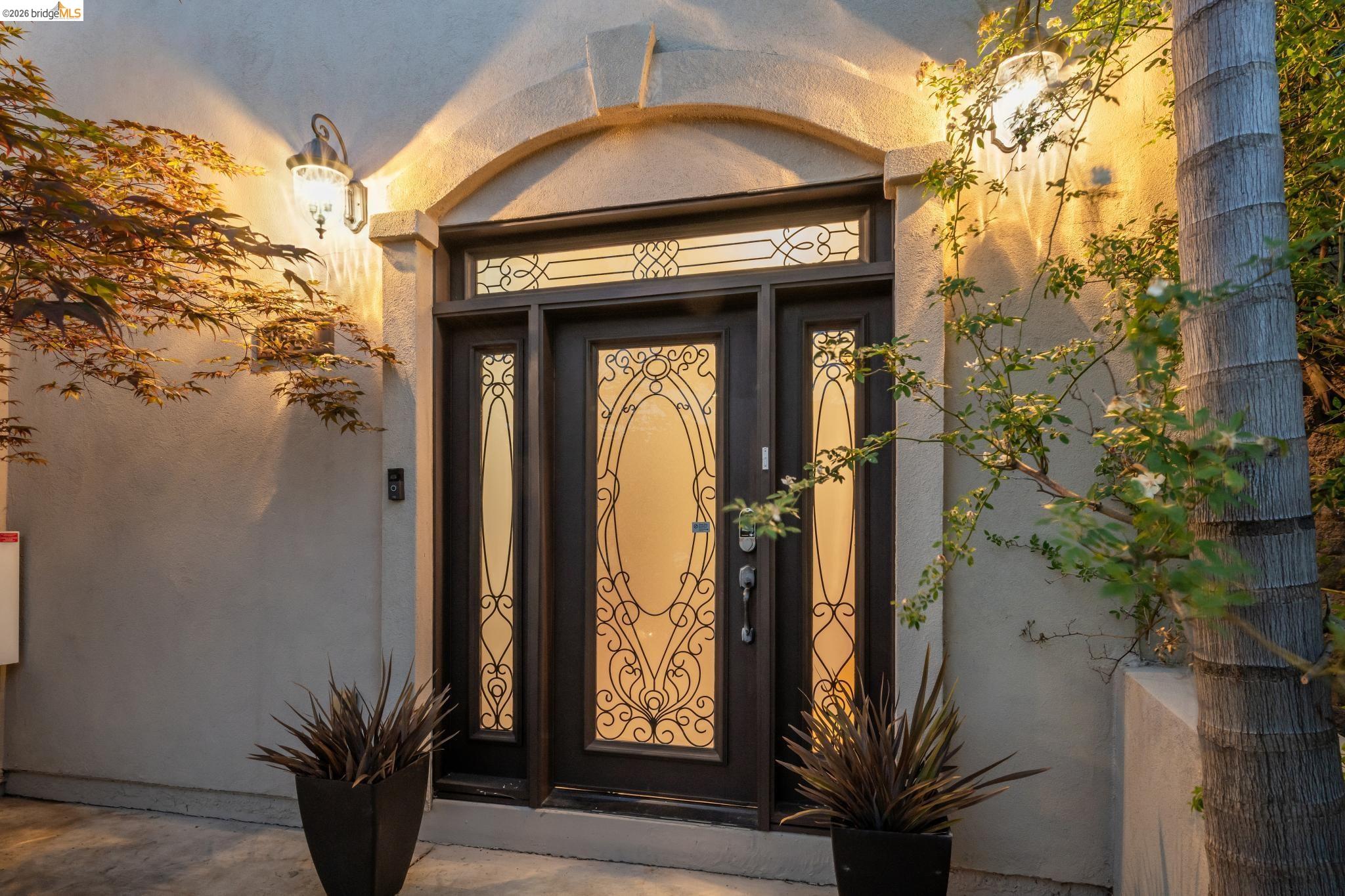 Detail Gallery Image 55 of 60 For 6929 Bristol Dr, Berkeley,  CA 94705 - 6 Beds | 4/1 Baths