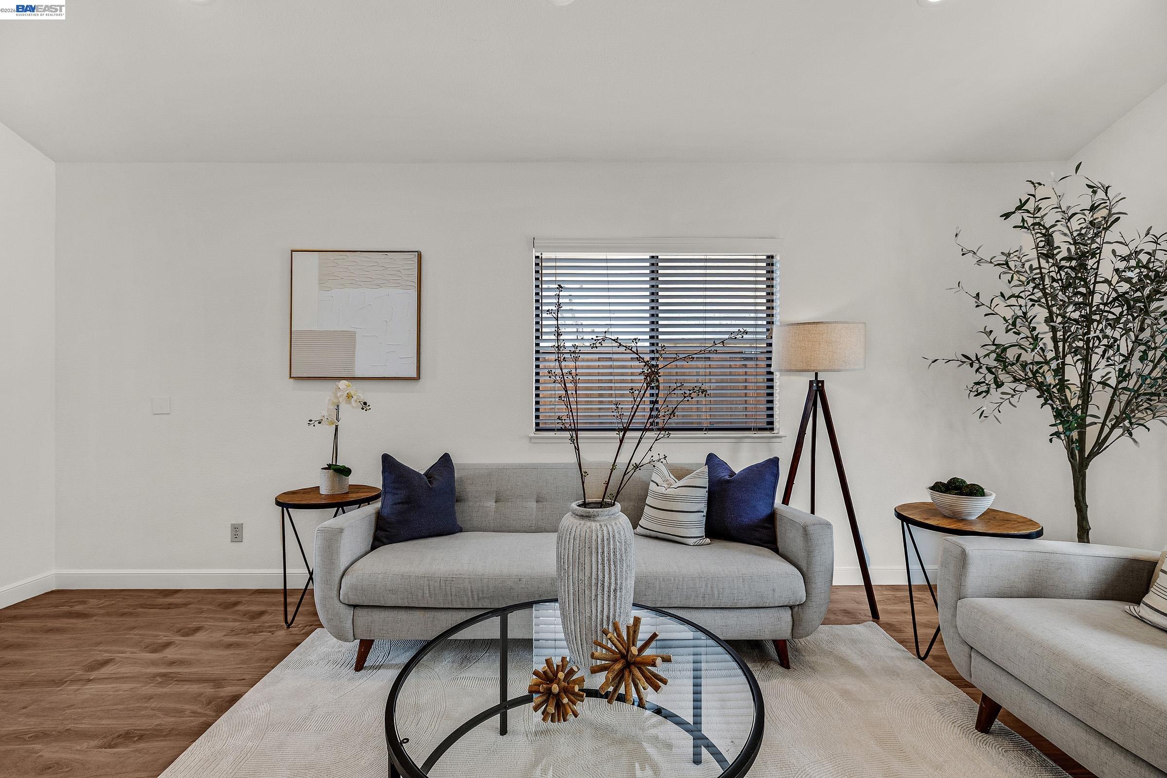 Detail Gallery Image 7 of 36 For 3286 Whitesand Court, San Jose,  CA 95148 - 3 Beds | 3 Baths