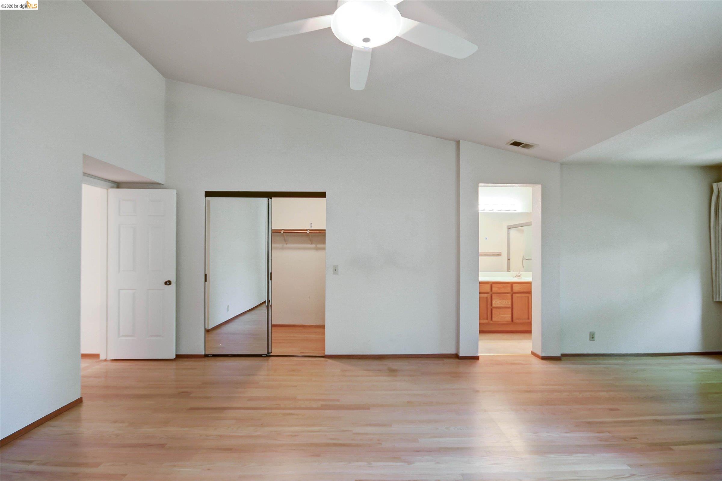 Photo #15: 41130499 Listing: Photo #15