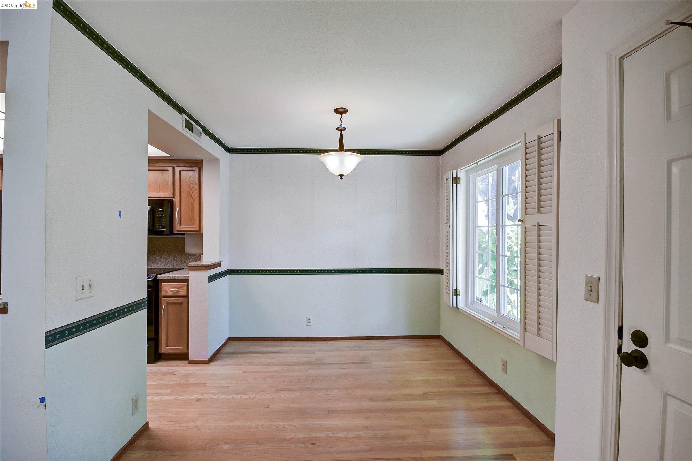 Photo #8: 41130499 Listing: Photo #8