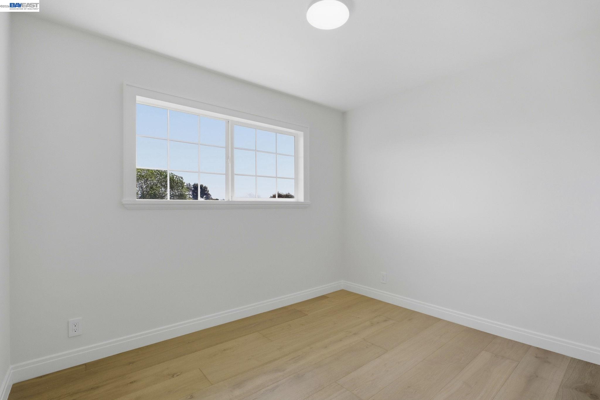 Detail Gallery Image 22 of 39 For 7574 Birkdale Dr, Newark,  CA 94560 - 5 Beds | 2/1 Baths